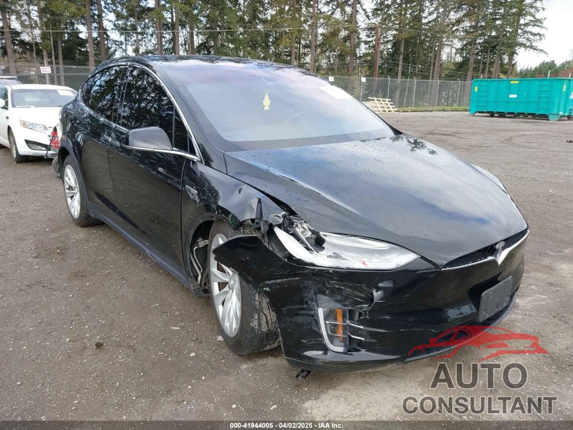 TESLA MODEL X 2016 - 5YJXCBE20GF013046
