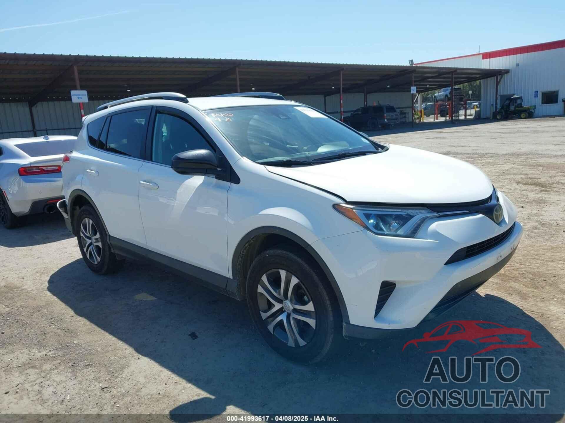 TOYOTA RAV4 2017 - JTMBFREV9HJ147391