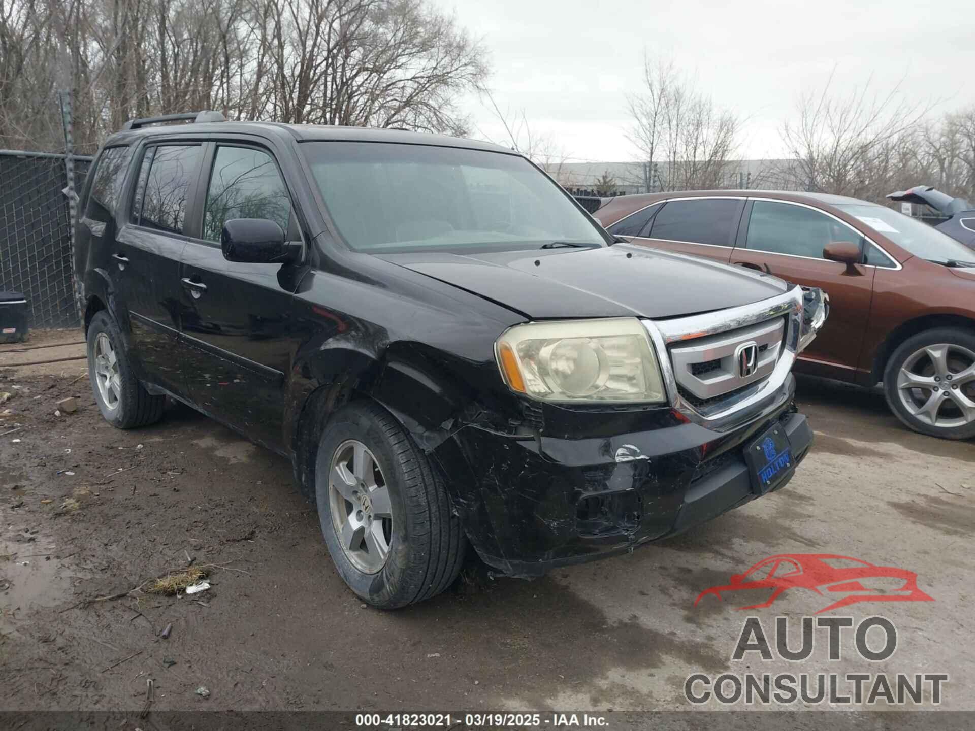 HONDA PILOT 2011 - 5FNYF4H61BB010963