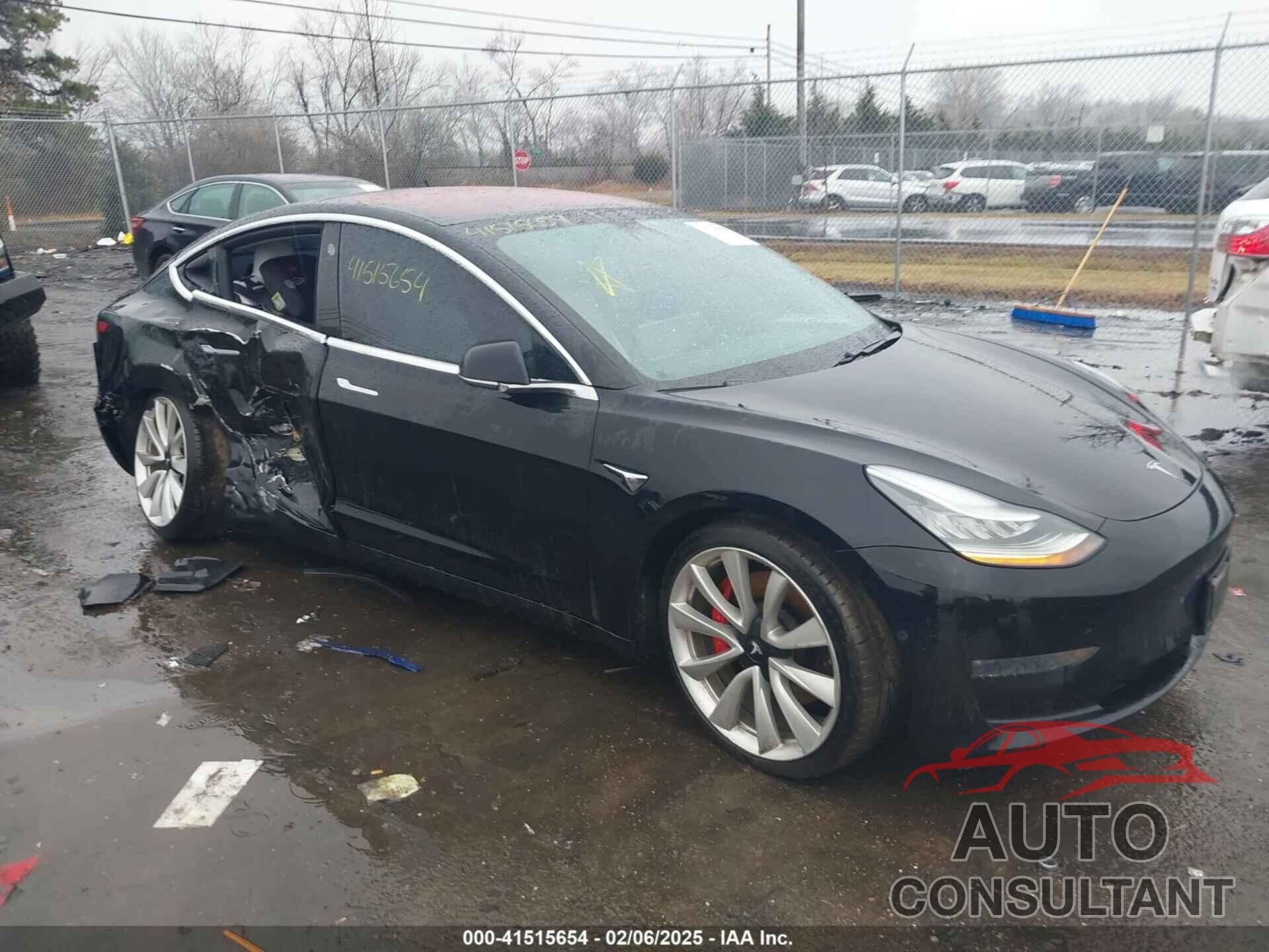 TESLA MODEL 3 2018 - 5YJ3E1EB9JF081811
