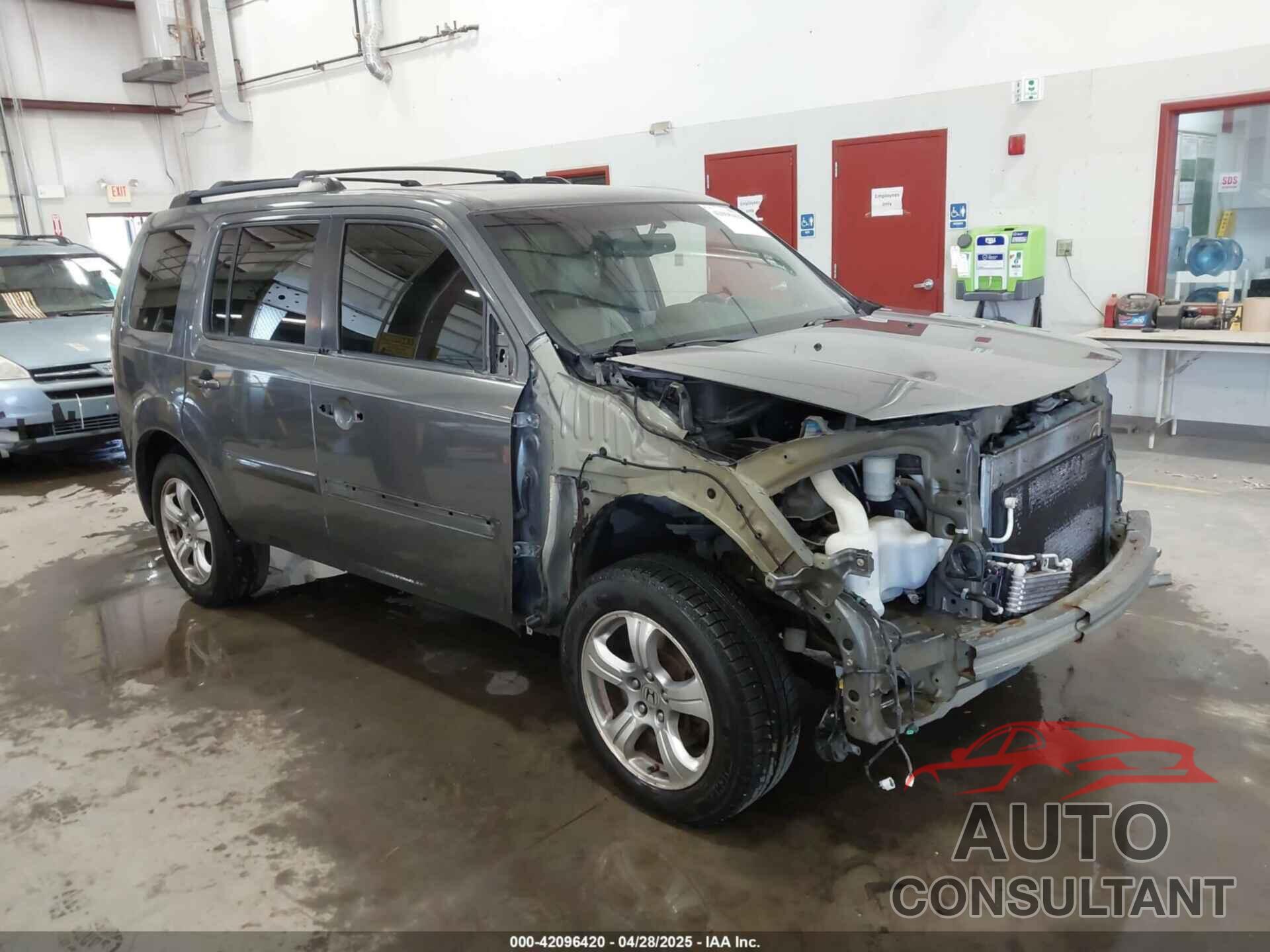 HONDA PILOT 2013 - 5FNYF4H58DB061256