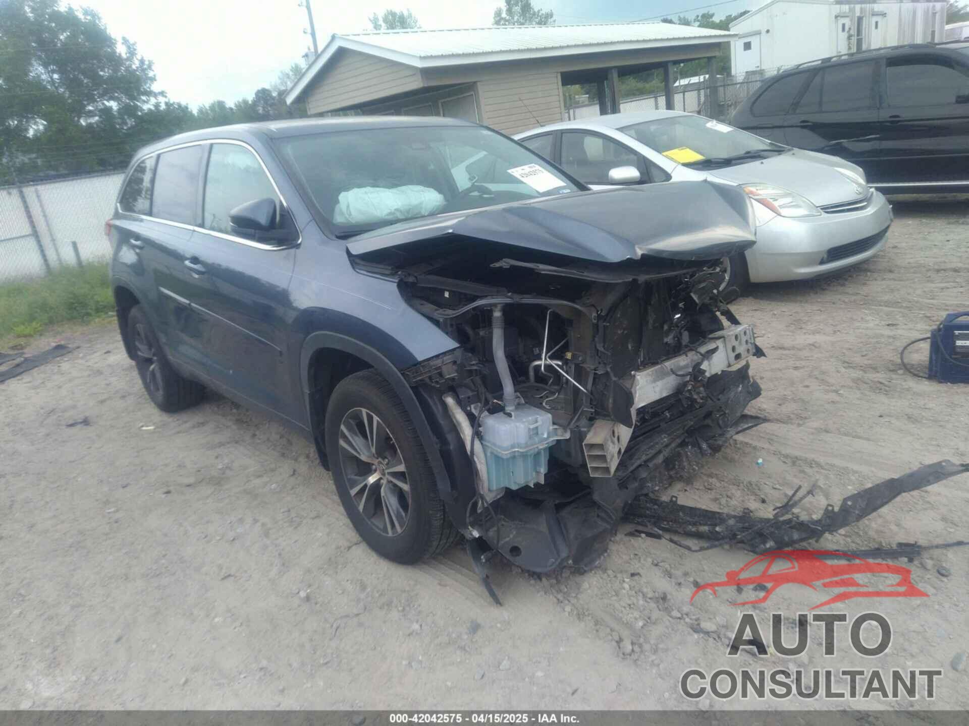 TOYOTA HIGHLANDER 2018 - 5TDBZRFH6JS800526