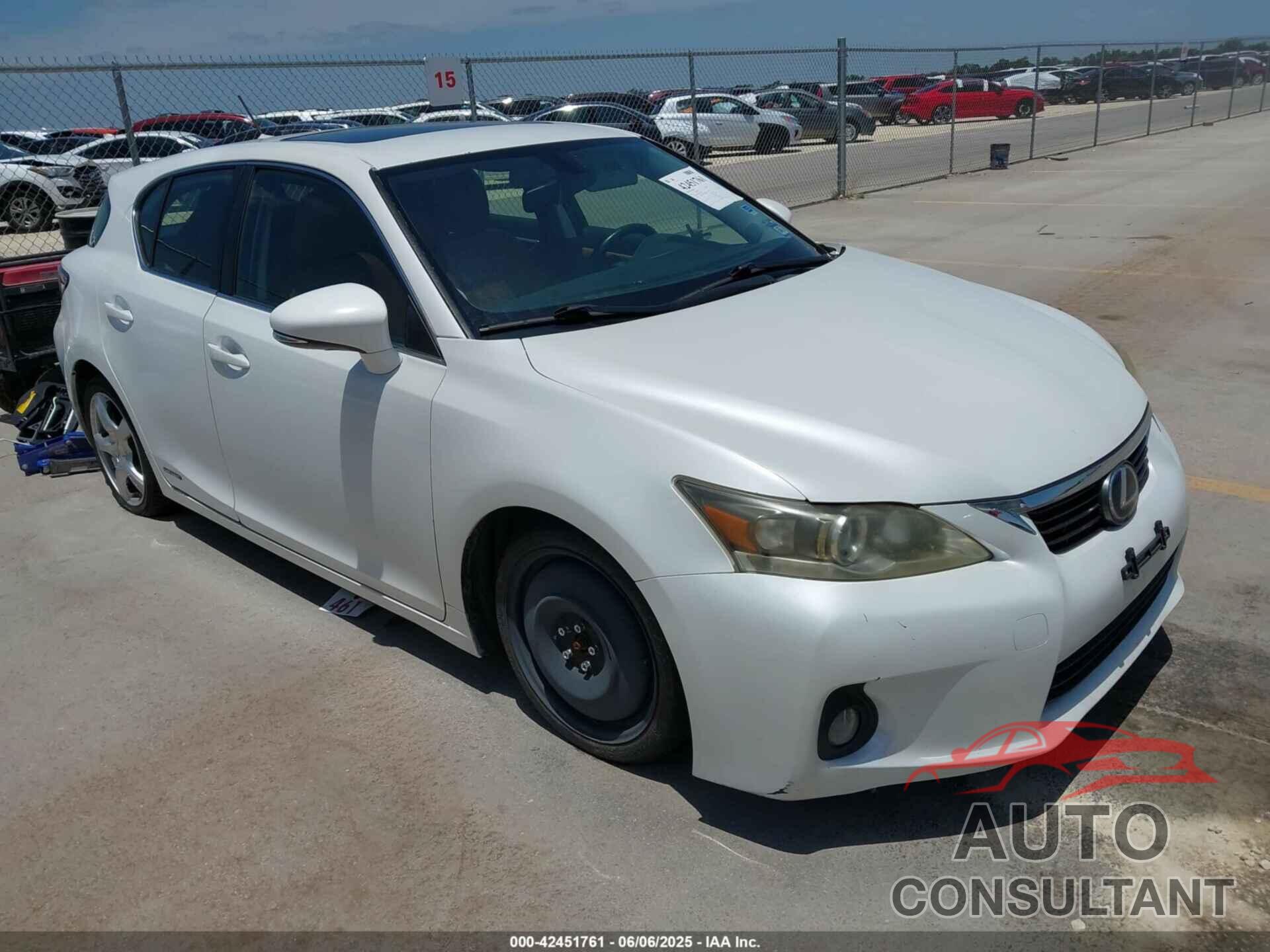 LEXUS CT 200H 2011 - JTHKD5BH2B2020642