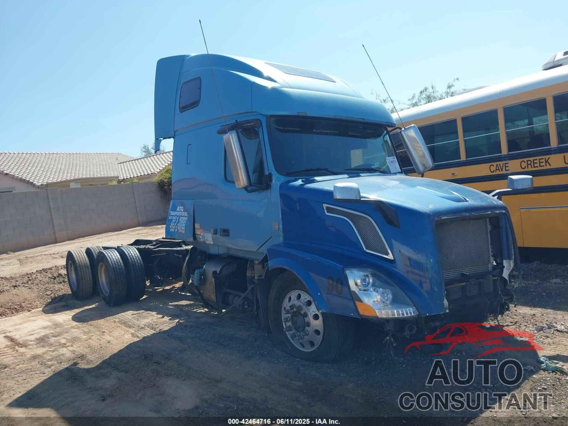 VOLVO VN 2011 - 4V4NC9EJ3BN299318