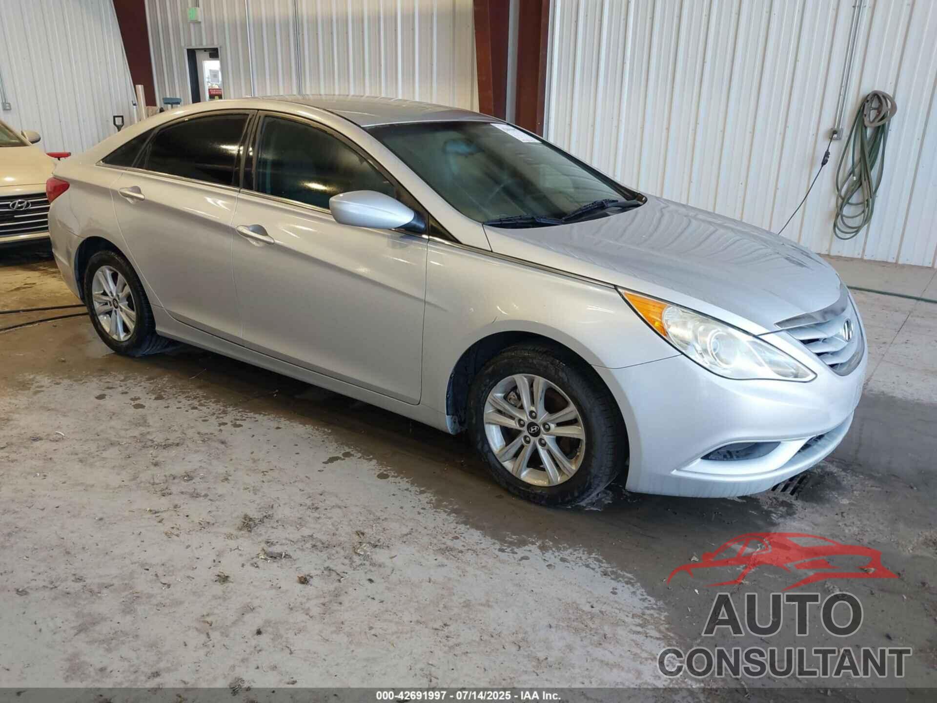 HYUNDAI SONATA 2013 - 5NPEB4AC3DH810828