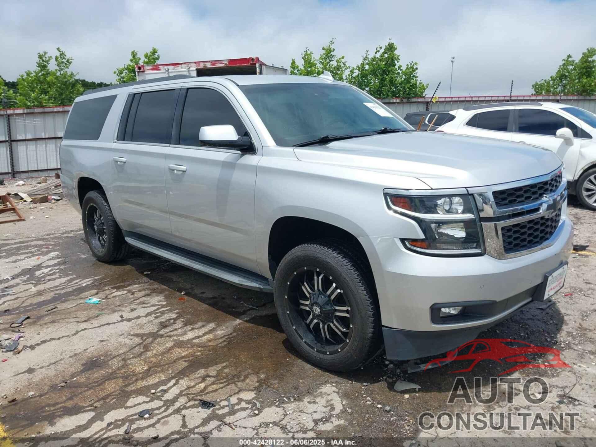 CHEVROLET SUBURBAN 1500 2015 - 1GNSKJKC8FR662470