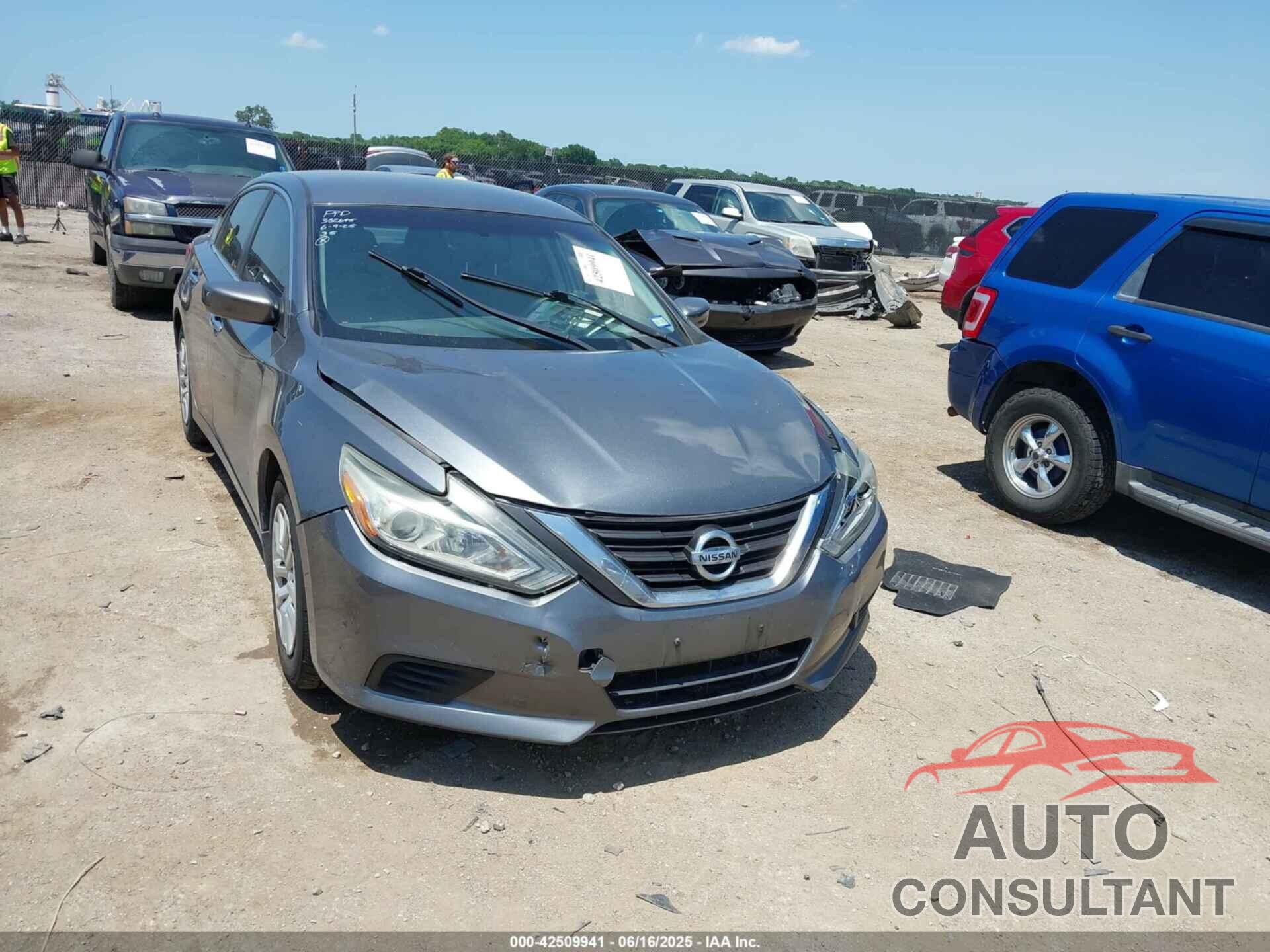 NISSAN ALTIMA 2017 - 1N4AL3AP5HN328365