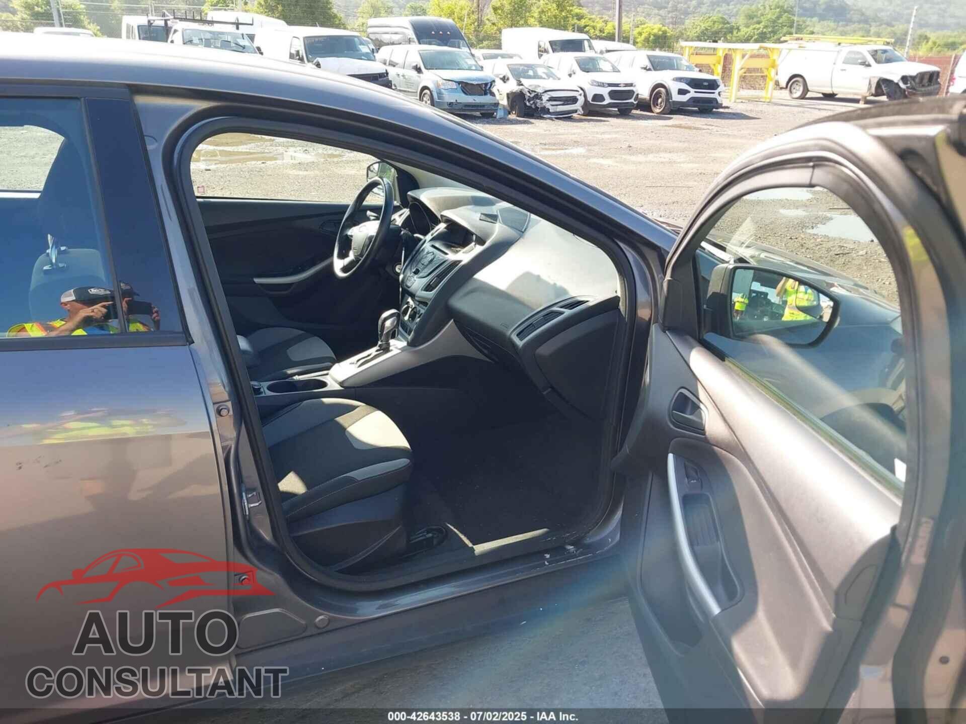 FORD FOCUS 2012 - 1FAHP3F2XCL127470