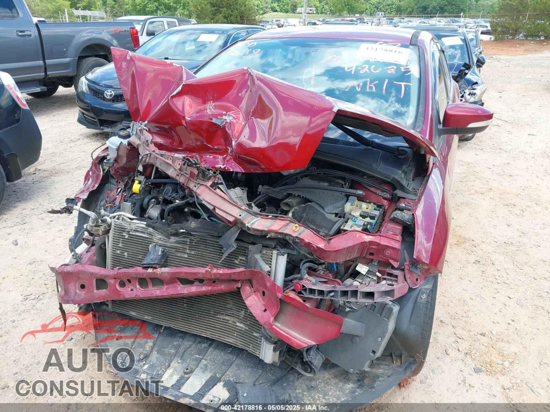 FORD FOCUS 2017 - 1FADP3K27HL340856