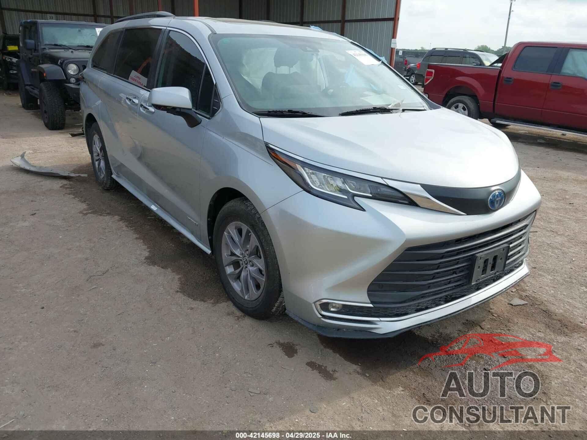 TOYOTA SIENNA 2021 - 5TDYRKEC9MS041334