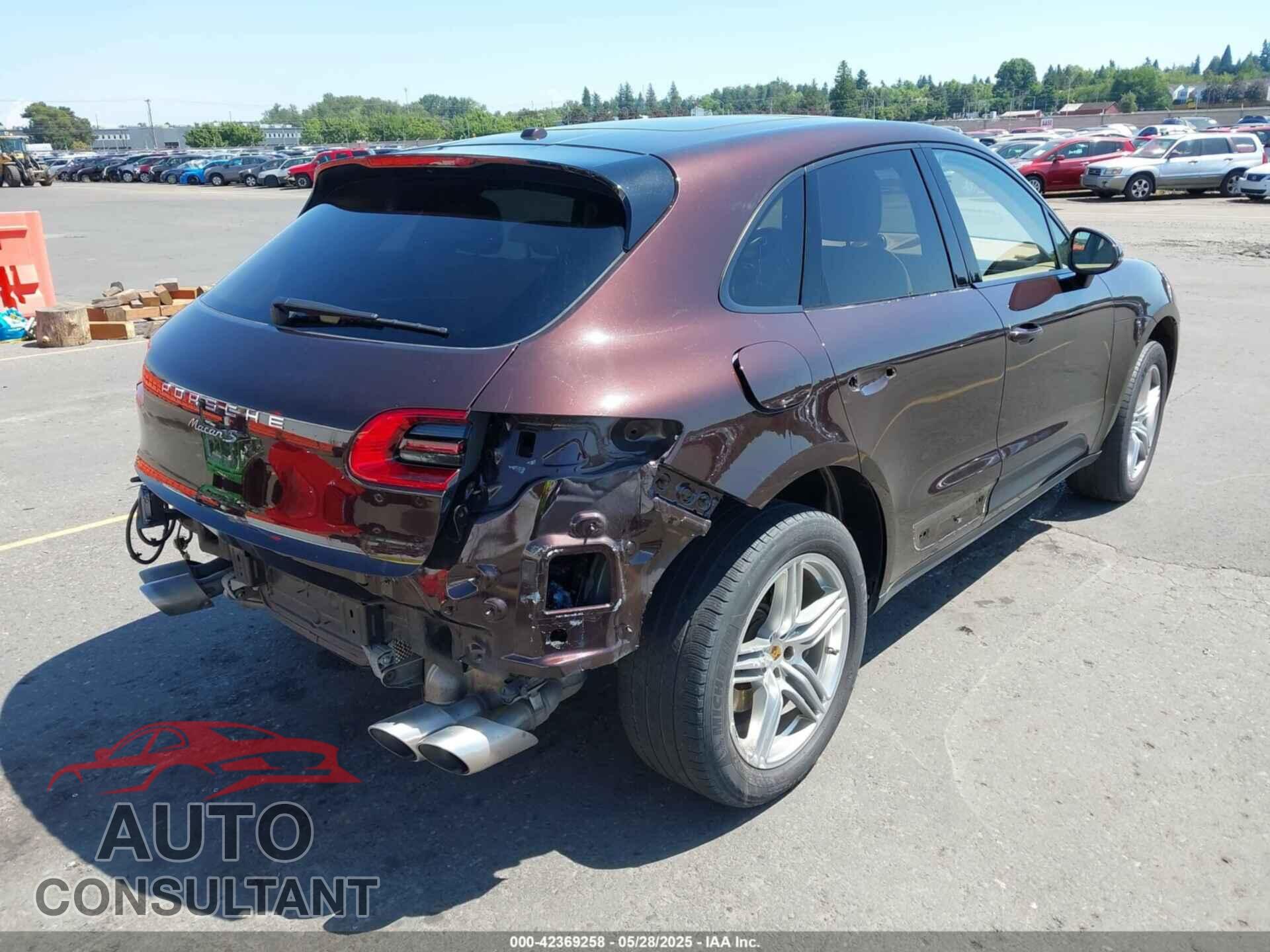 PORSCHE MACAN 2015 - WP1AB2A54FLB60408