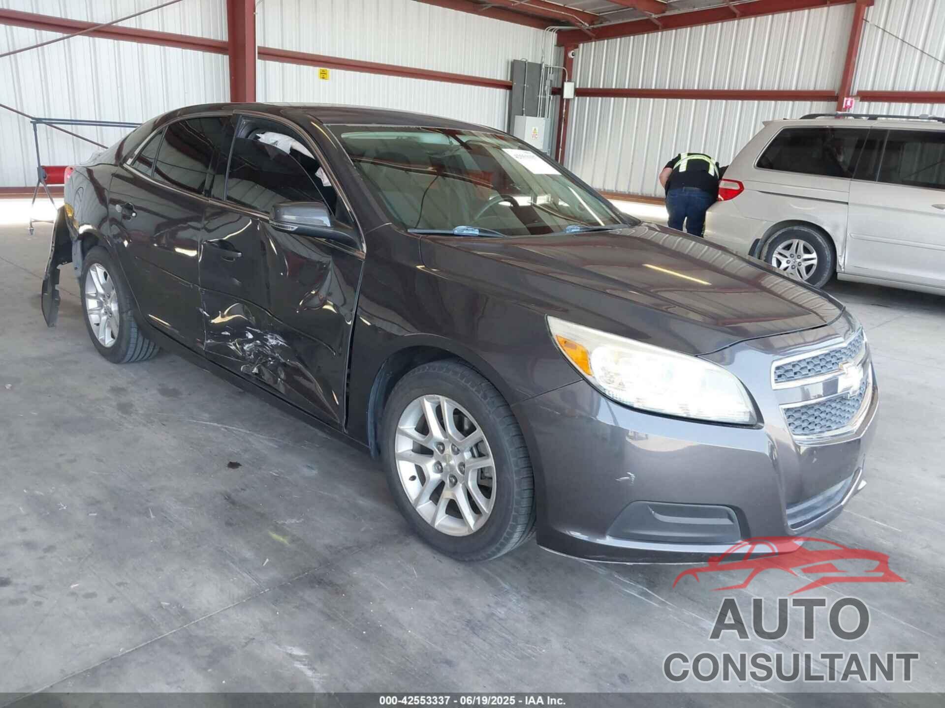 CHEVROLET MALIBU 2013 - 1G11C5SA0DF123100