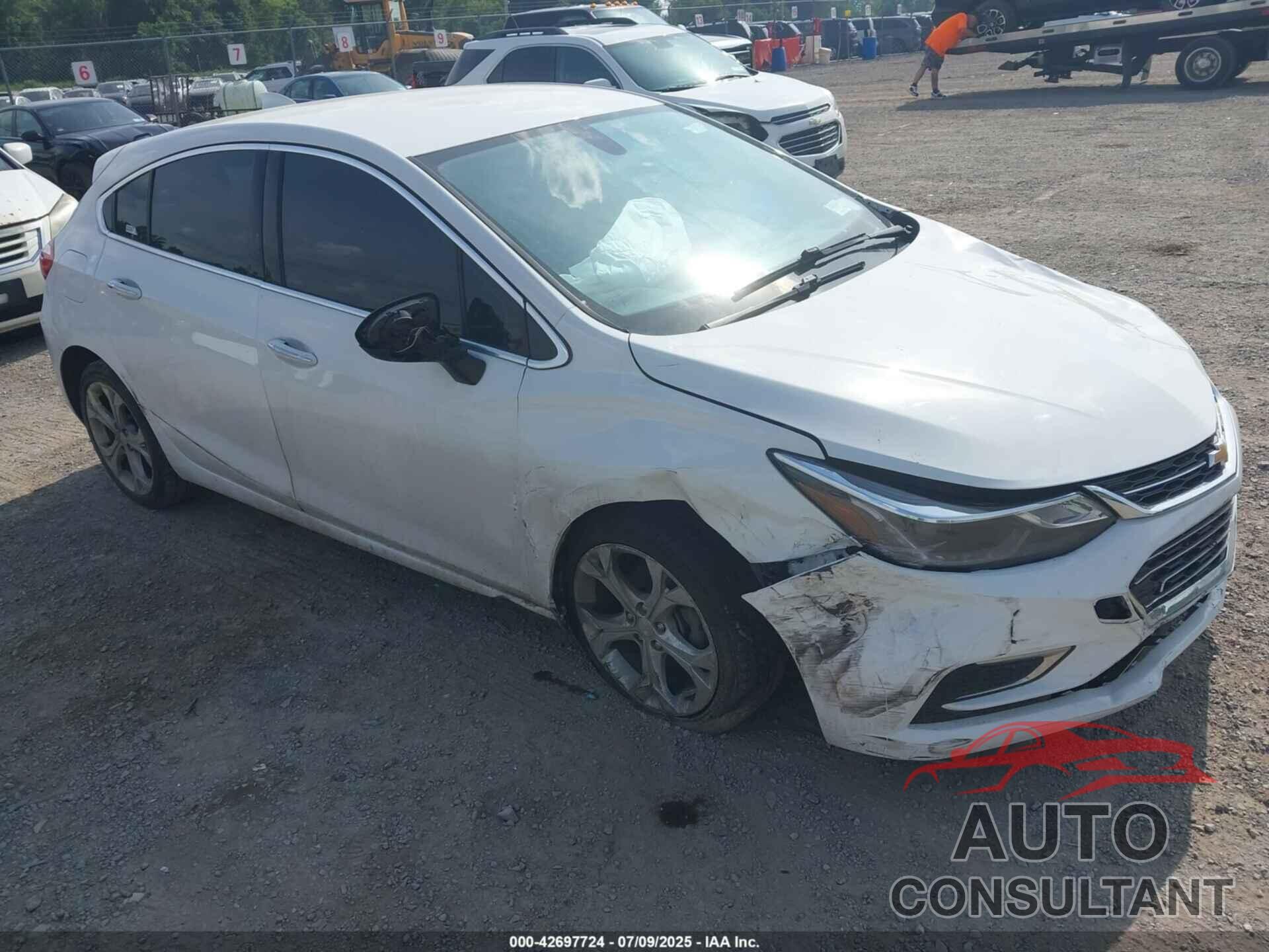 CHEVROLET CRUZE 2018 - 3G1BF6SM3JS651748