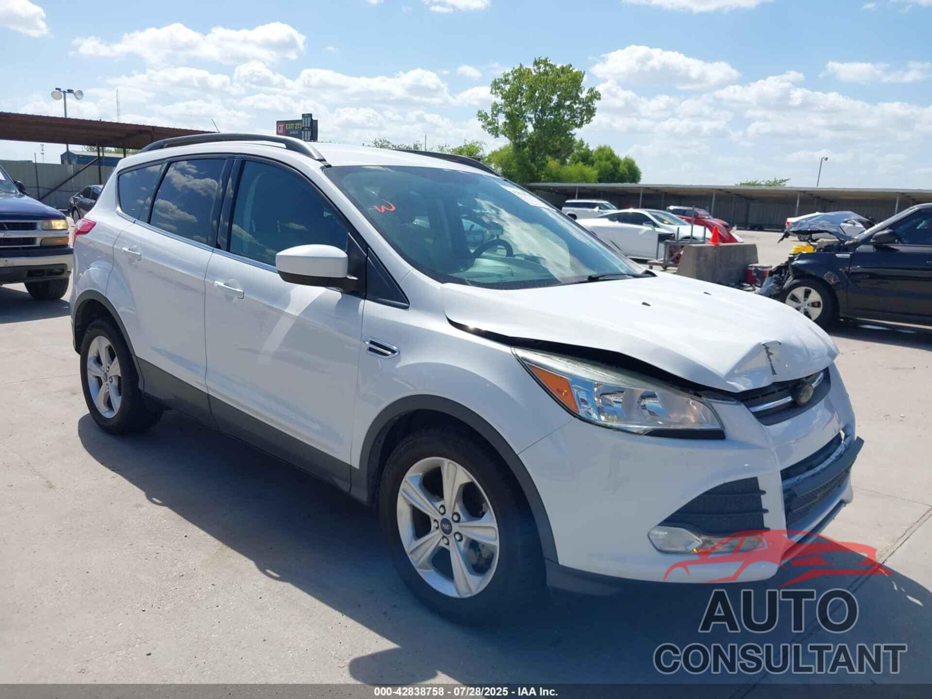 FORD ESCAPE 2015 - 1FMCU0GX1FUA24681