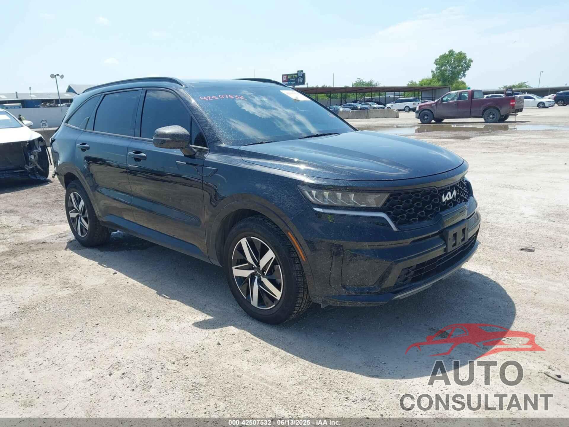 KIA SORENTO 2023 - 5XYRL4LC5PG175831