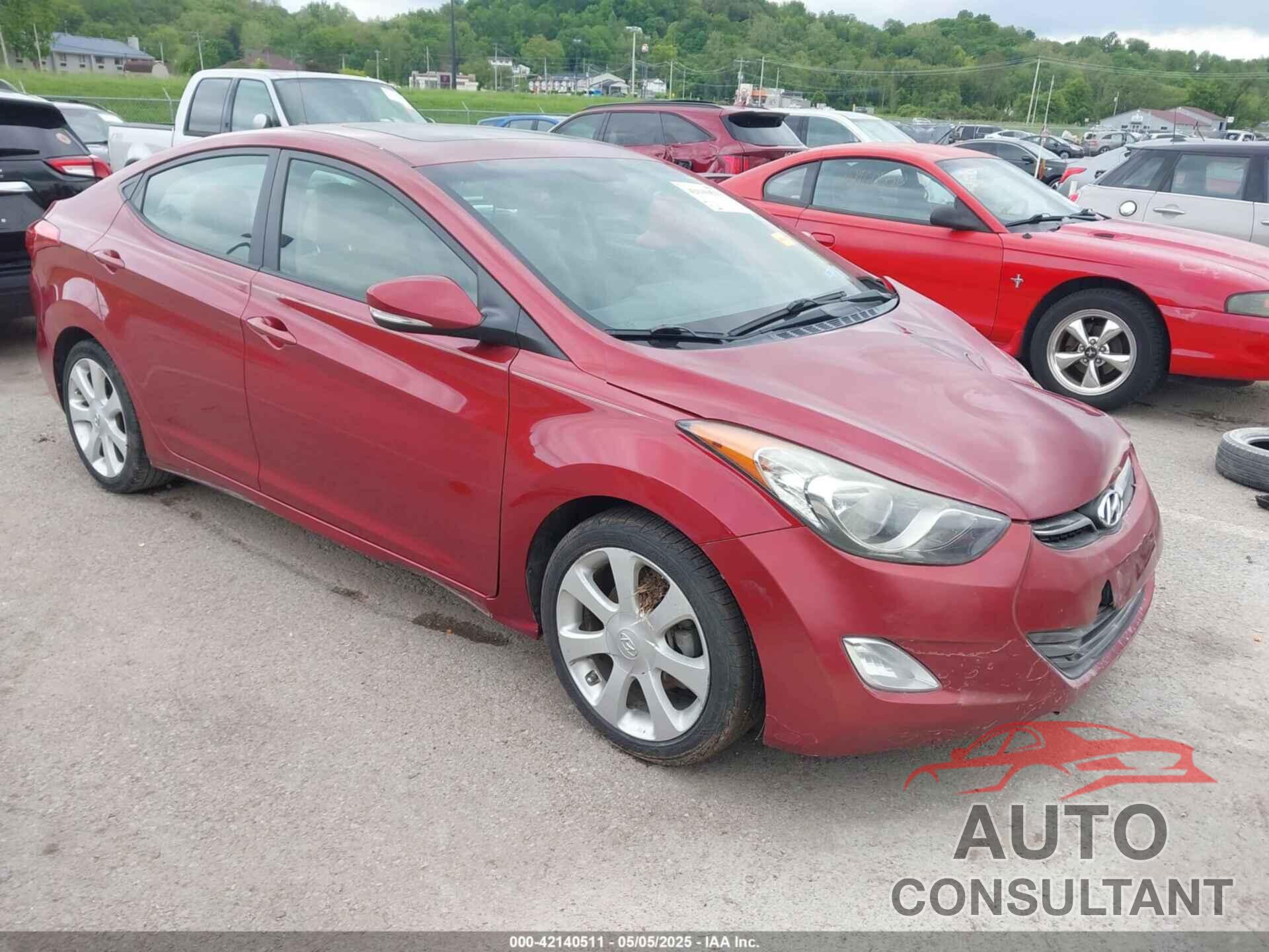 HYUNDAI ELANTRA 2013 - 5NPDH4AE4DH211786