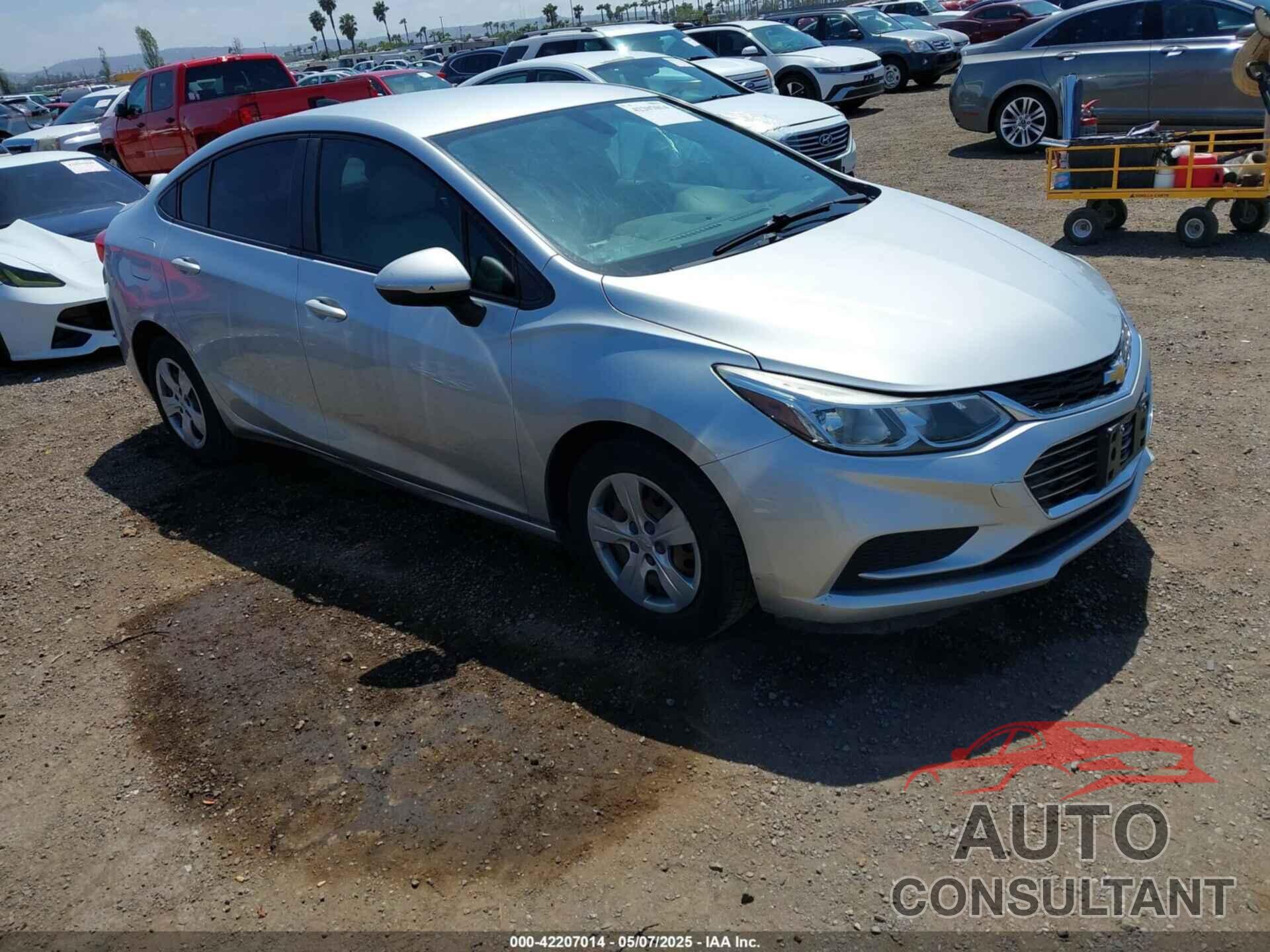 CHEVROLET CRUZE 2018 - 1G1BC5SM7J7200906