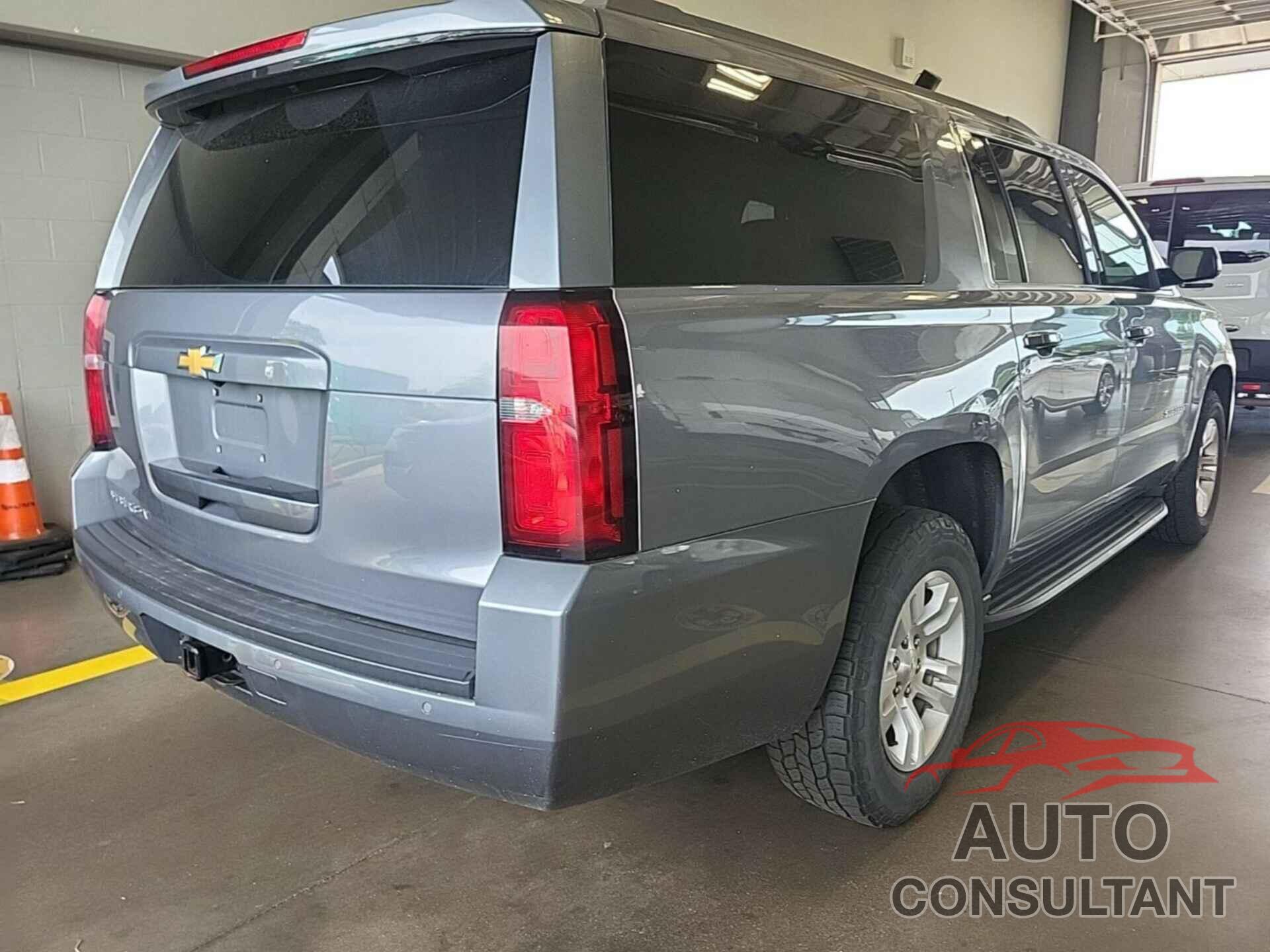 CHEVROLET SUBURBAN 2018 - 1GNSKKEC2JR217684