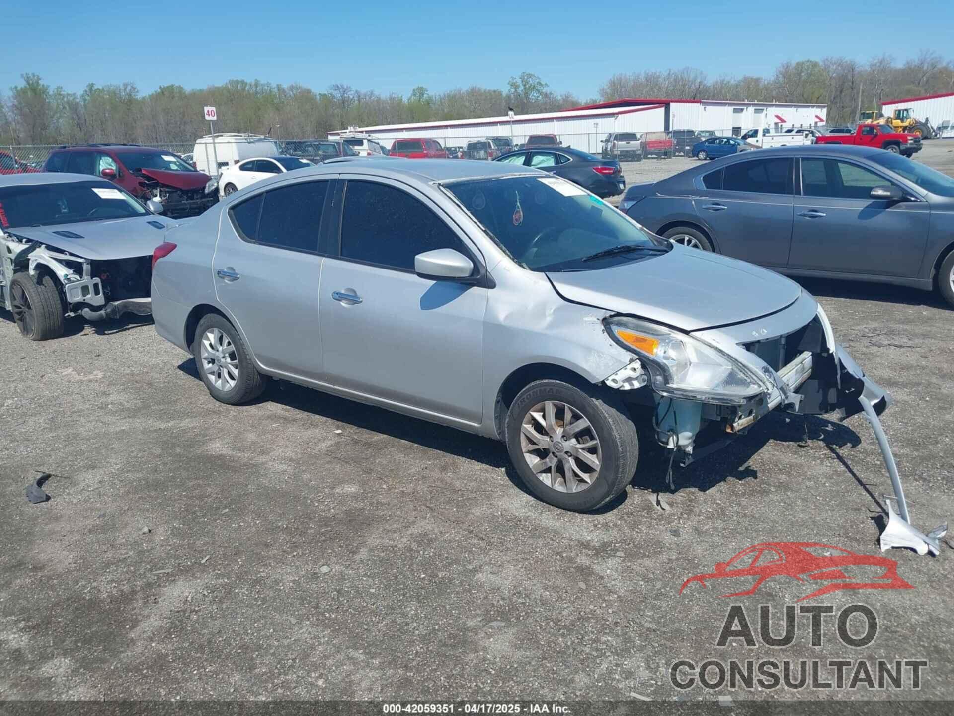 NISSAN VERSA 2018 - 3N1CN7AP1JL833624