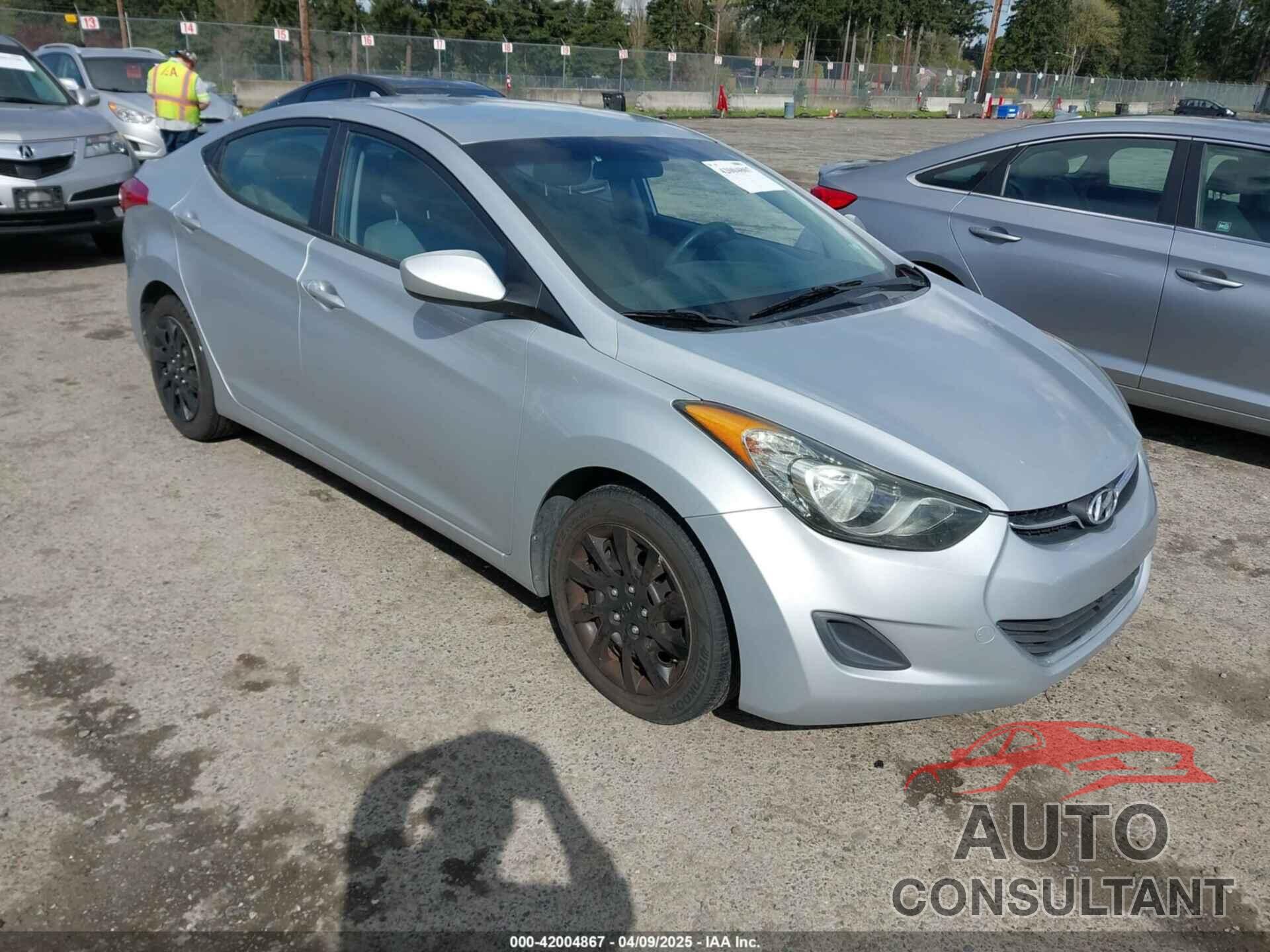 HYUNDAI ELANTRA 2011 - 5NPDH4AE6BH016351