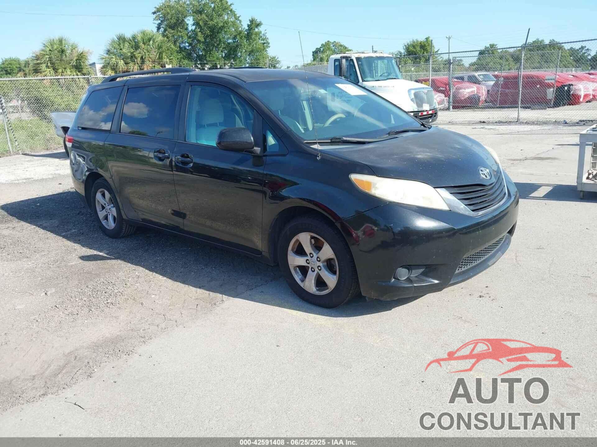 TOYOTA SIENNA 2011 - 5TDKK3DC4BS028084