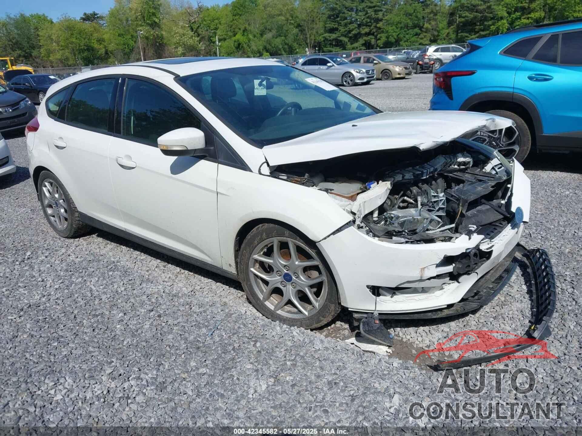 FORD FOCUS 2015 - 1FADP3K26FL235125