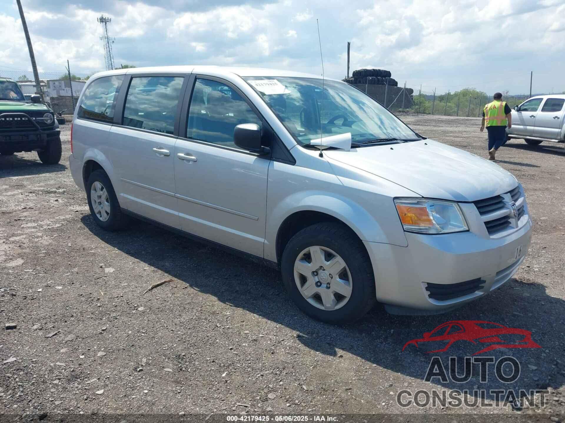 DODGE GRAND CARAVAN 2010 - 2D4RN4DE1AR439899