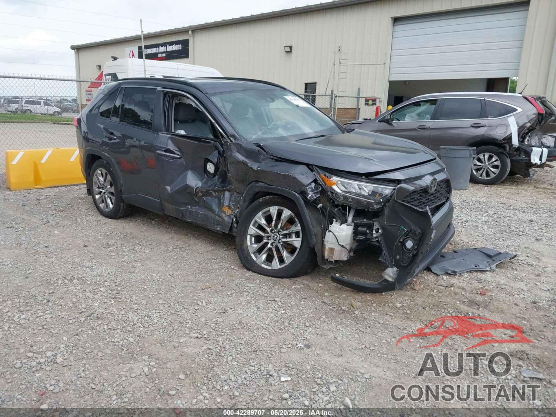 TOYOTA RAV4 2019 - JTMC1RFV6KJ004018