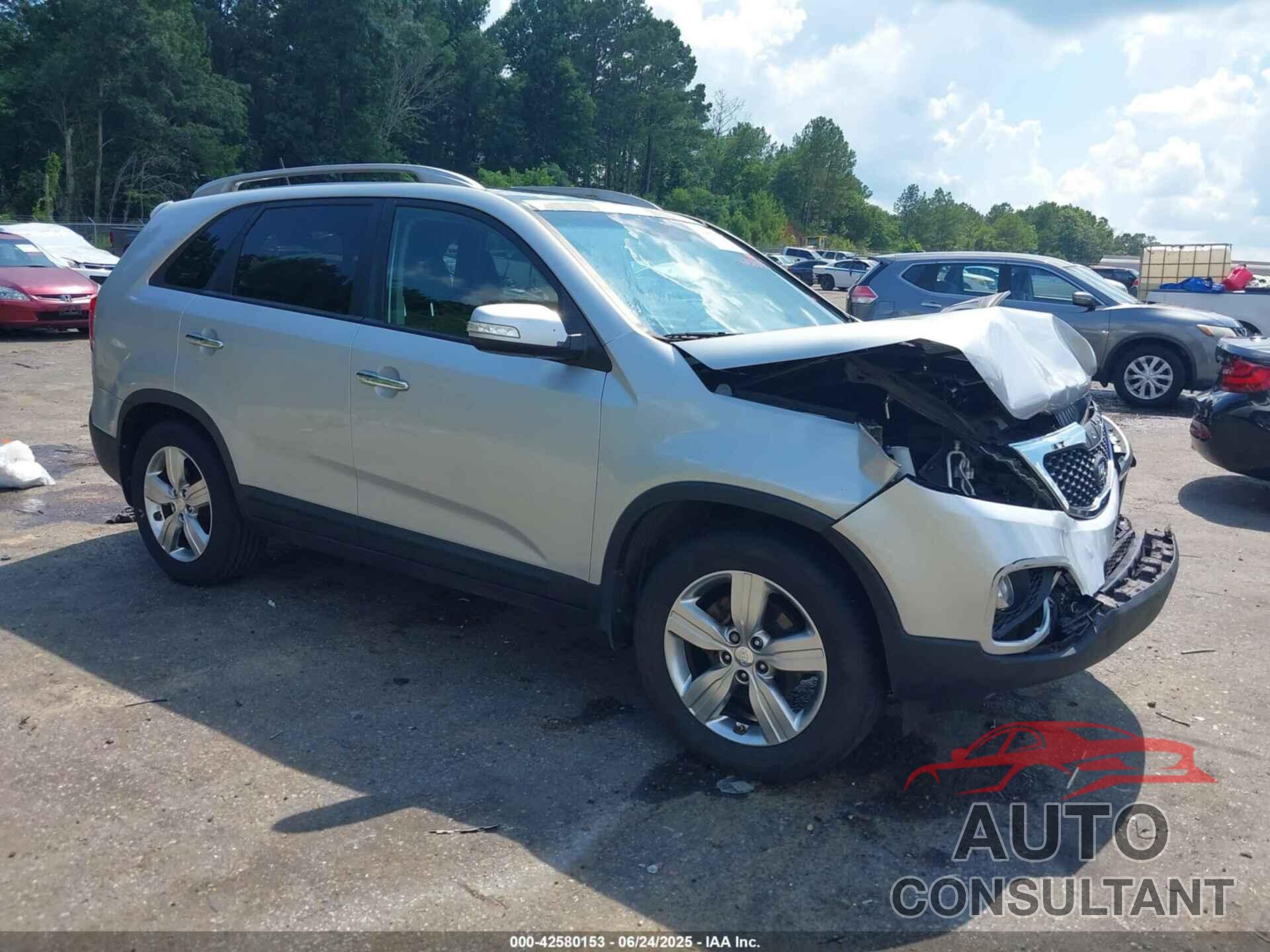 KIA SORENTO 2013 - 5XYKU4A29DG359559