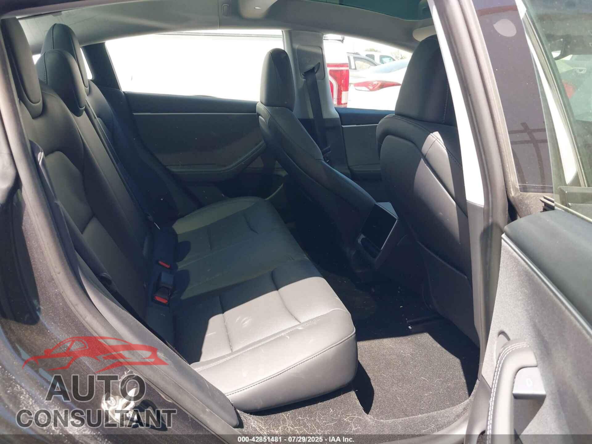 TESLA MODEL 3 2024 - 5YJ3E1EA0RF849341