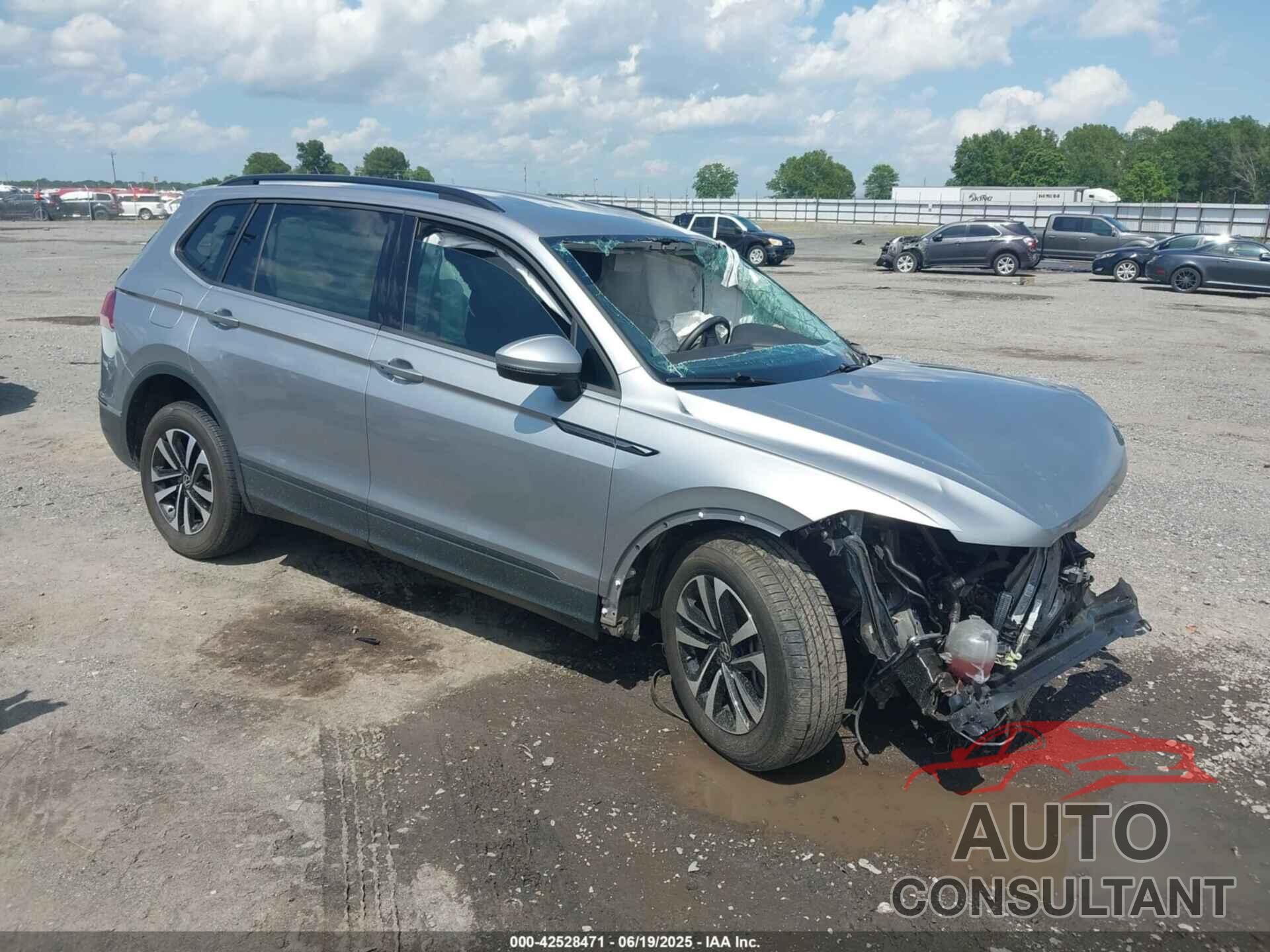VOLKSWAGEN TIGUAN 2022 - 3VV0B7AXXNM080962