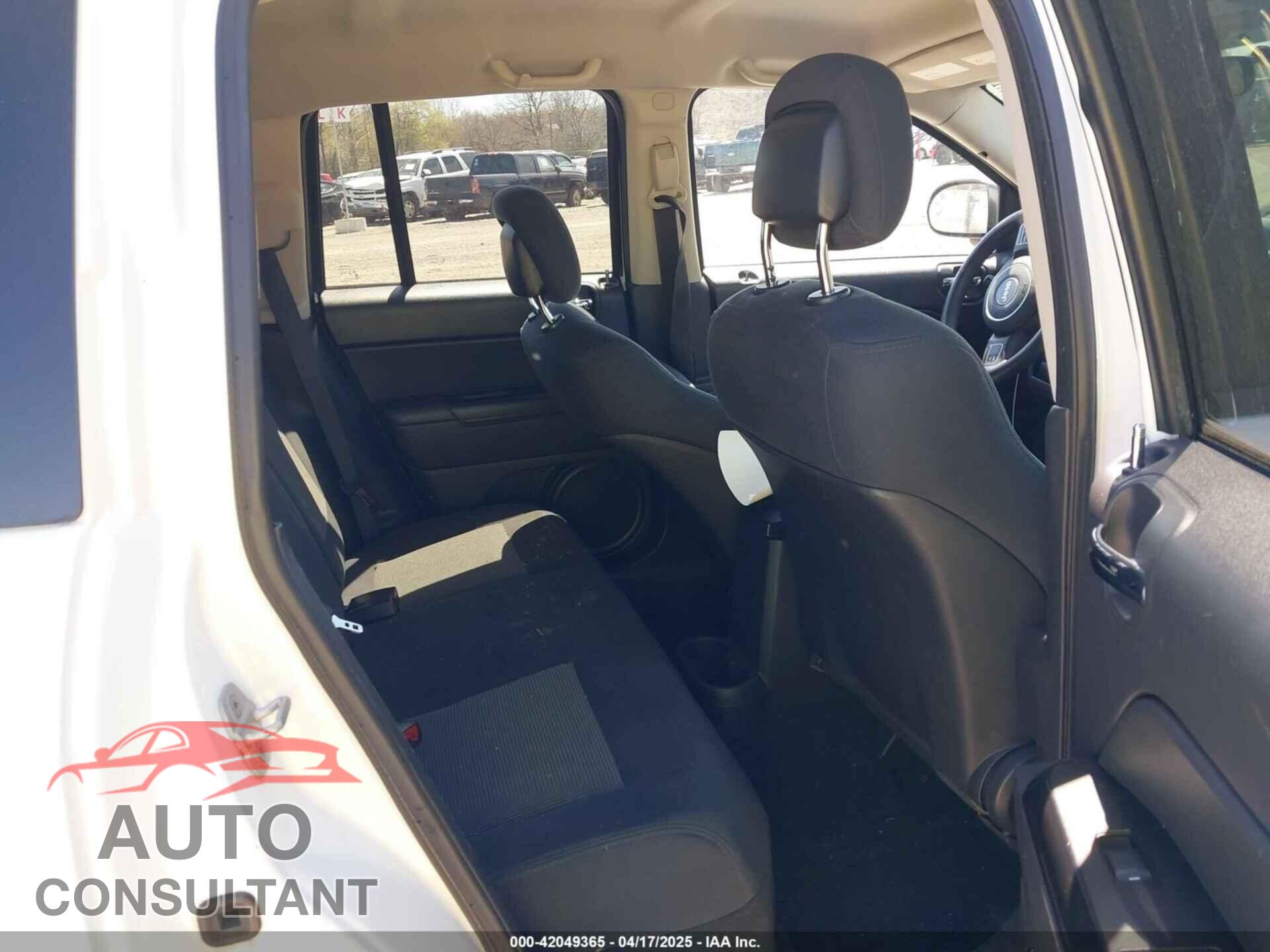 JEEP COMPASS 2011 - 1J4NT1FA2BD240921