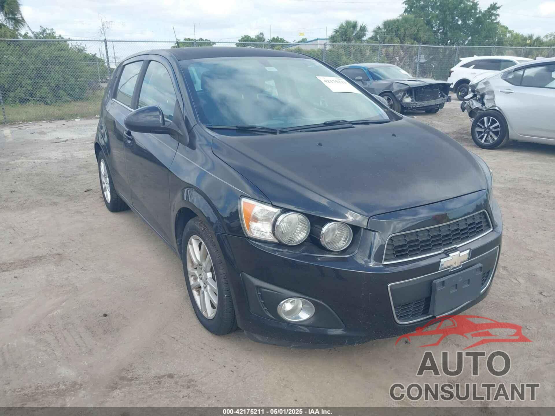 CHEVROLET SONIC 2014 - 1G1JC6SH9E4228217