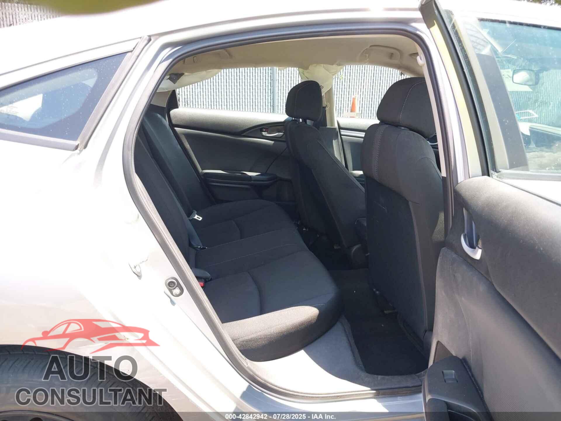HONDA CIVIC 2019 - 2HGFC2F68KH581675