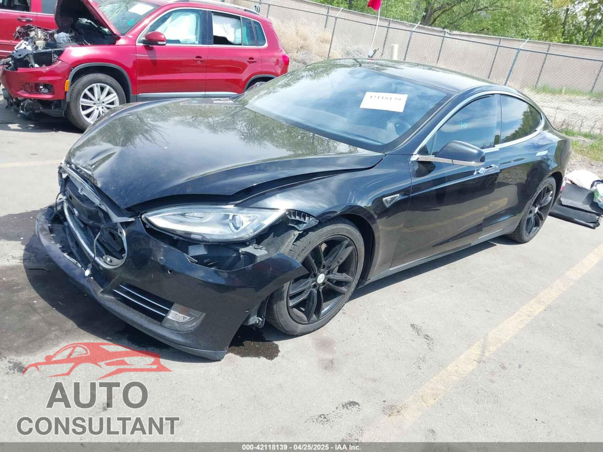 TESLA MODEL S 2015 - 5YJSA1E24FF116110