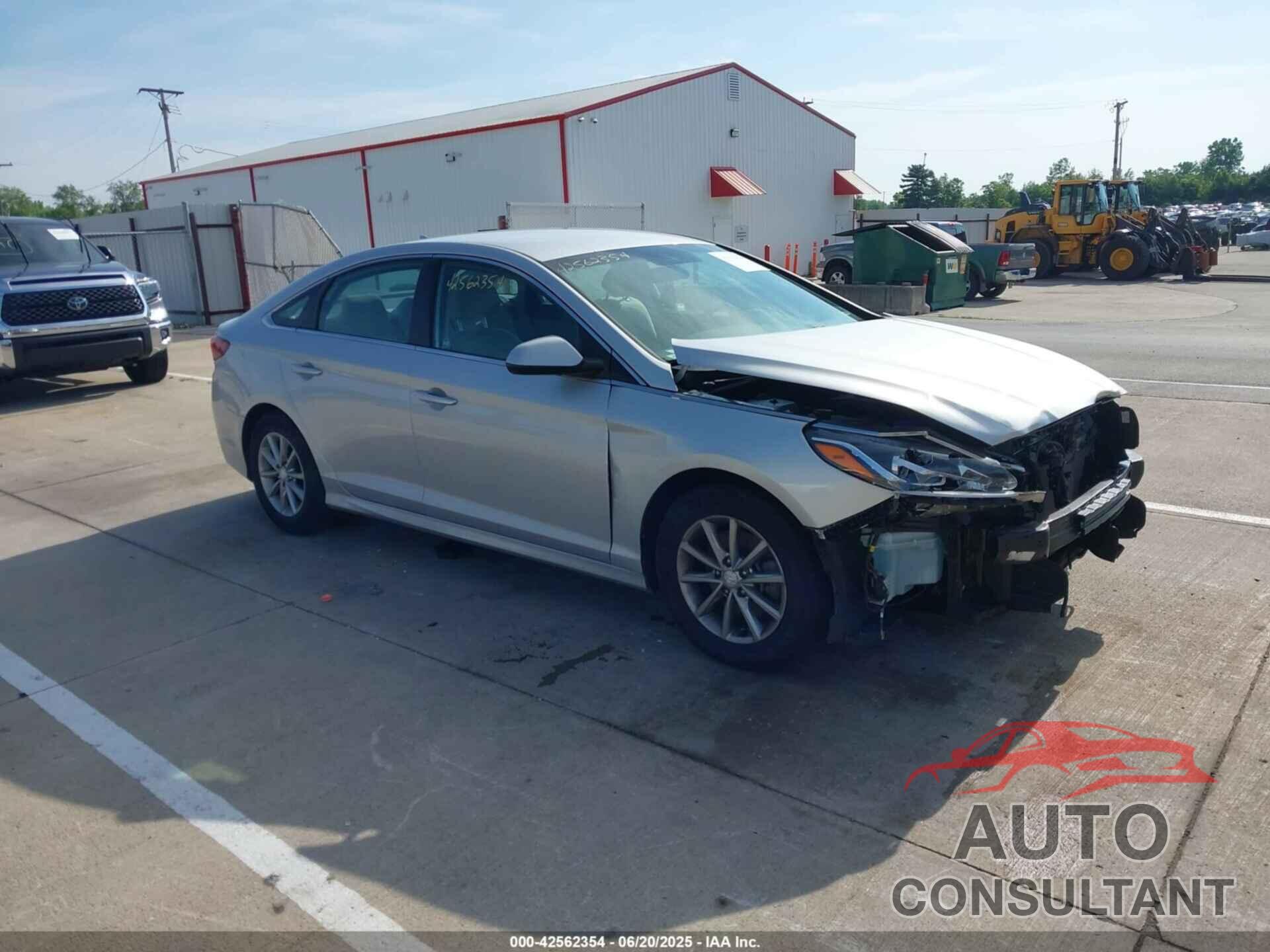 HYUNDAI SONATA 2018 - 5NPE24AA4JH702454
