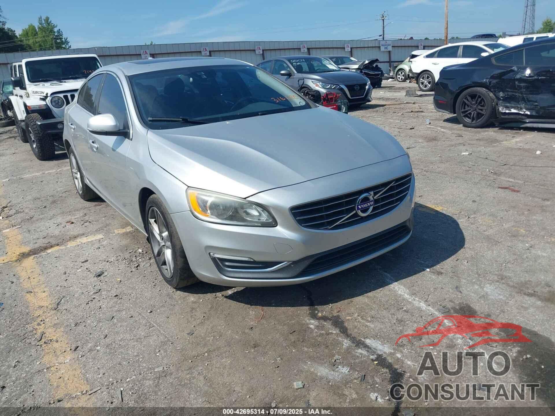 VOLVO S60 2015 - YV140MFB6F1316680