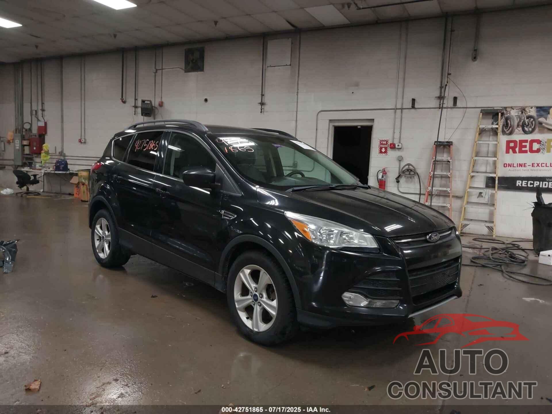 FORD ESCAPE 2015 - 1FMCU9G92FUC29187