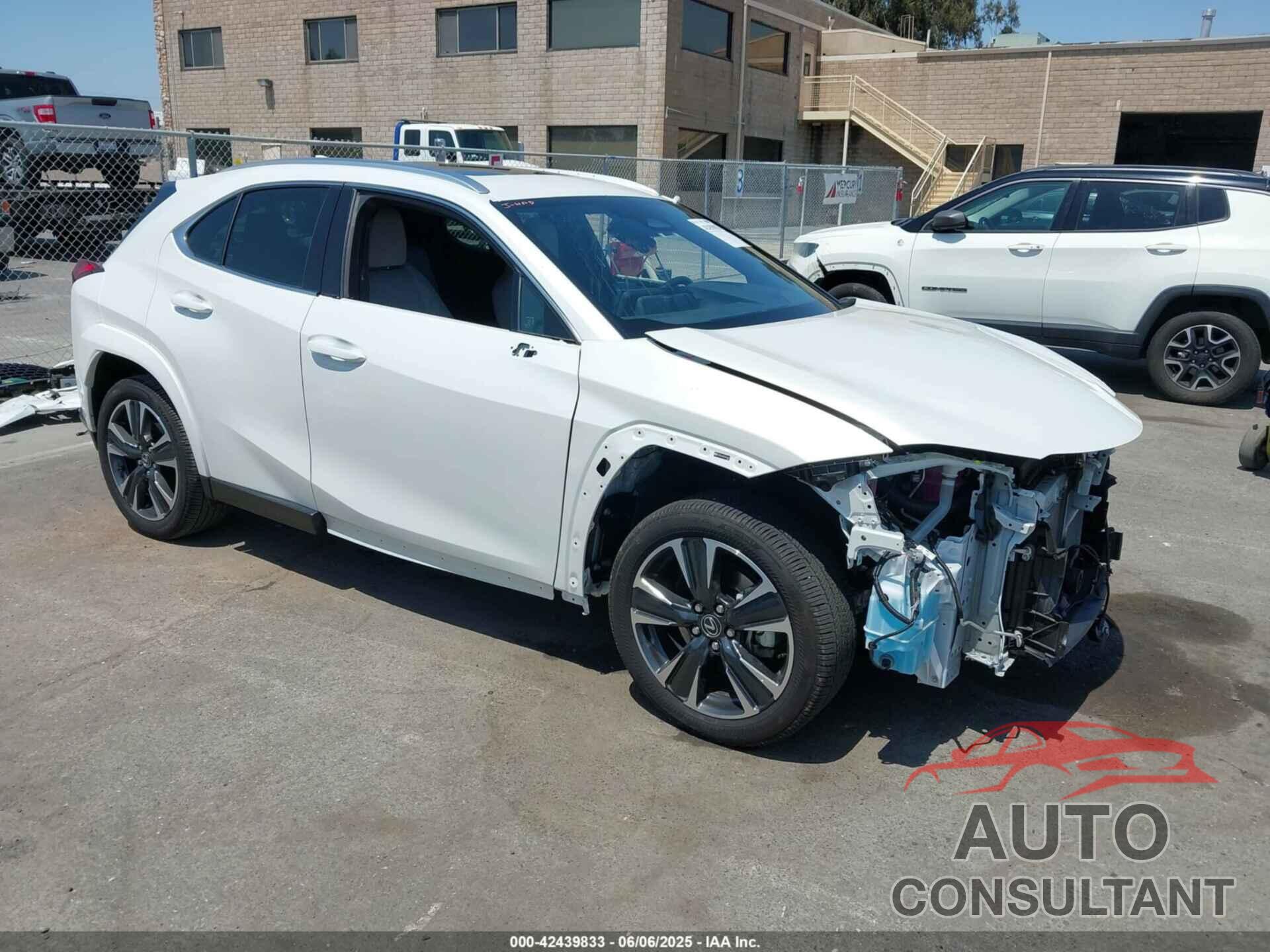 LEXUS UX 300H 2025 - JTHYBJAH8S2014645