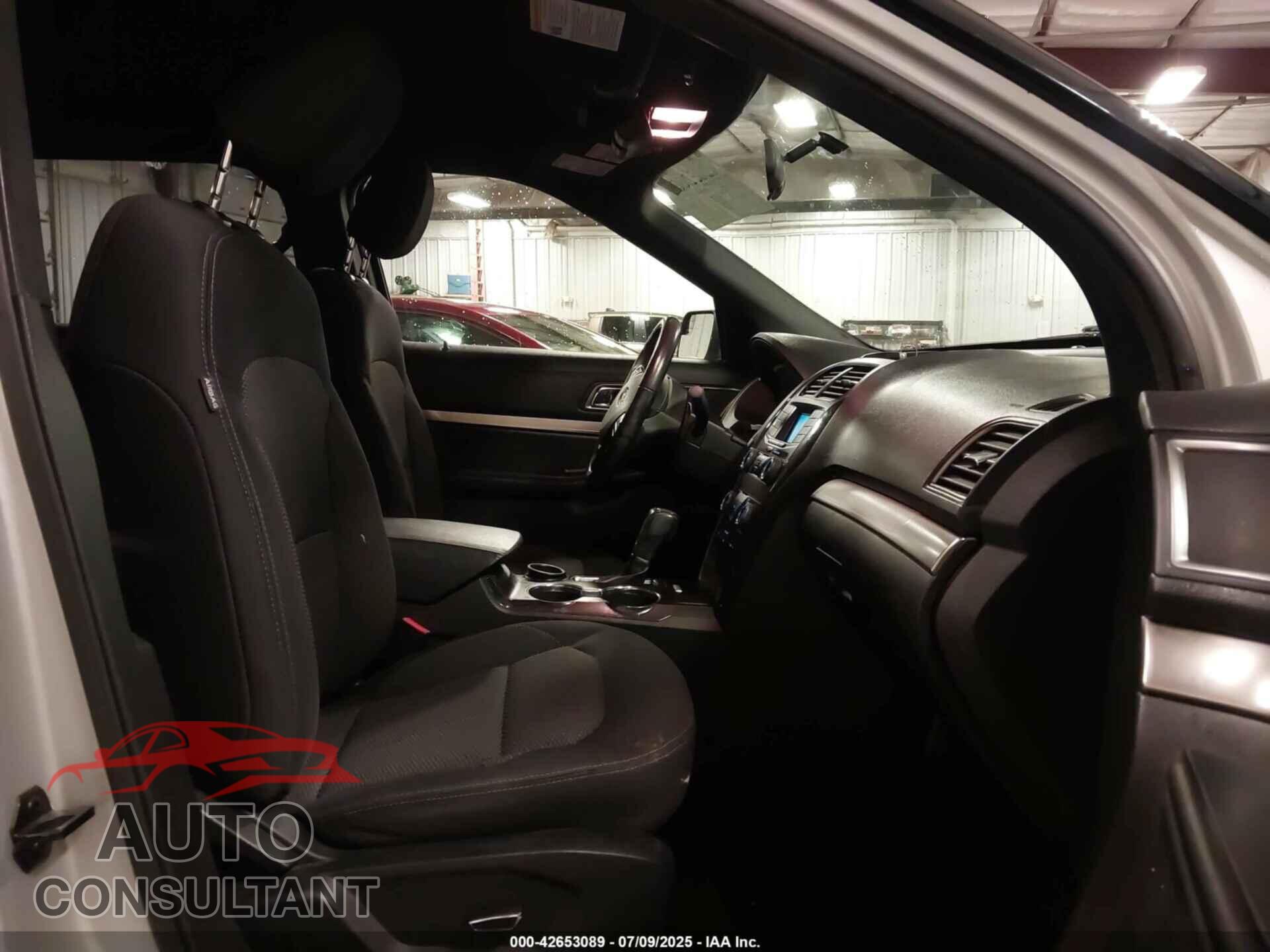 FORD EXPLORER 2018 - 1FM5K7D8XJGB89981