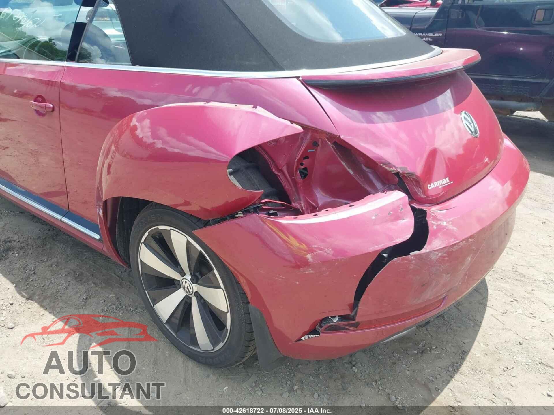 VOLKSWAGEN BEETLE 2017 - 3VW517AT2HM802446