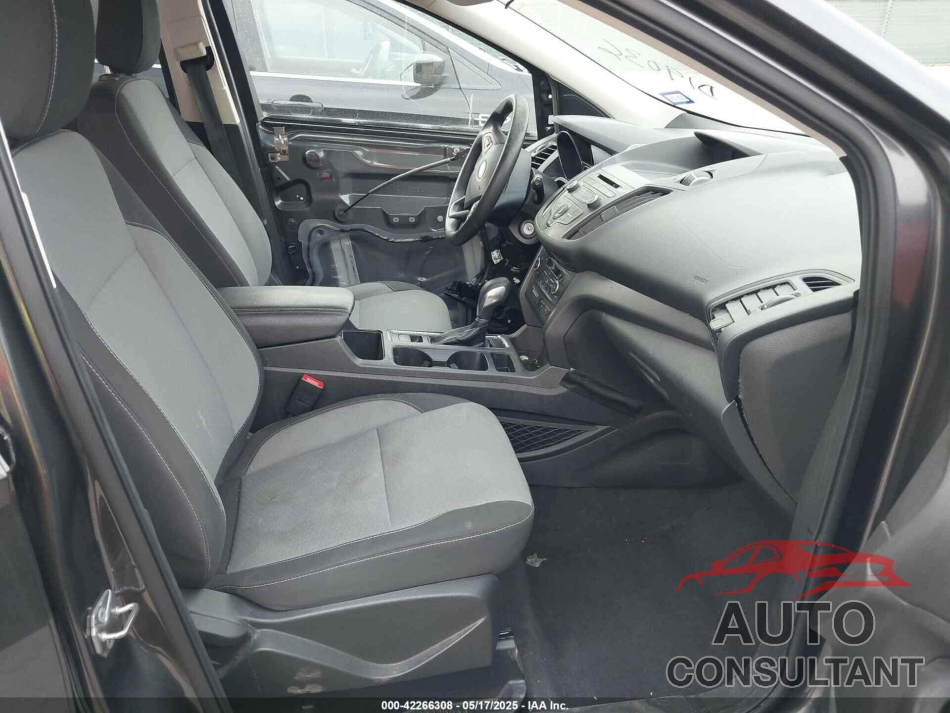 FORD ESCAPE 2018 - 1FMCU0GD3JUD19036