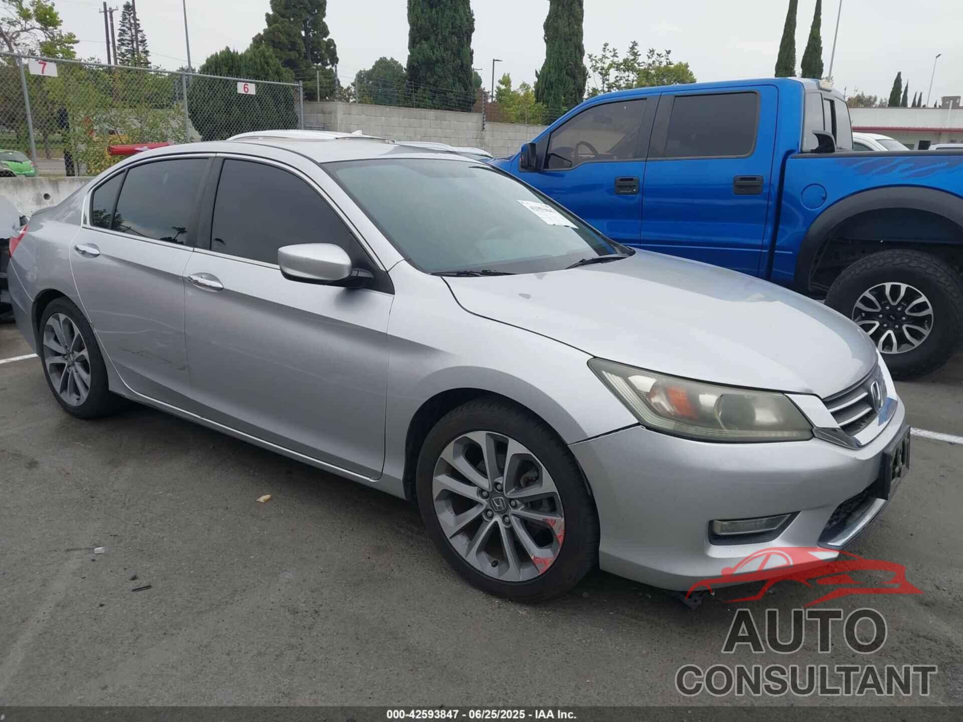 HONDA ACCORD 2013 - 1HGCR2F58DA217654