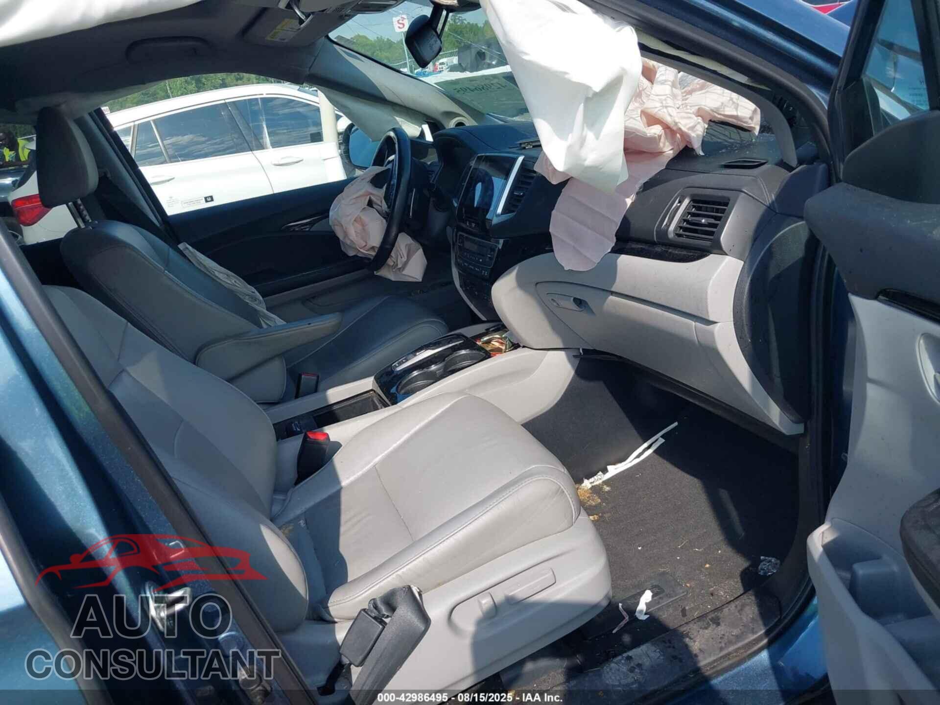 HONDA PILOT 2017 - 5FNYF6H92HB065890