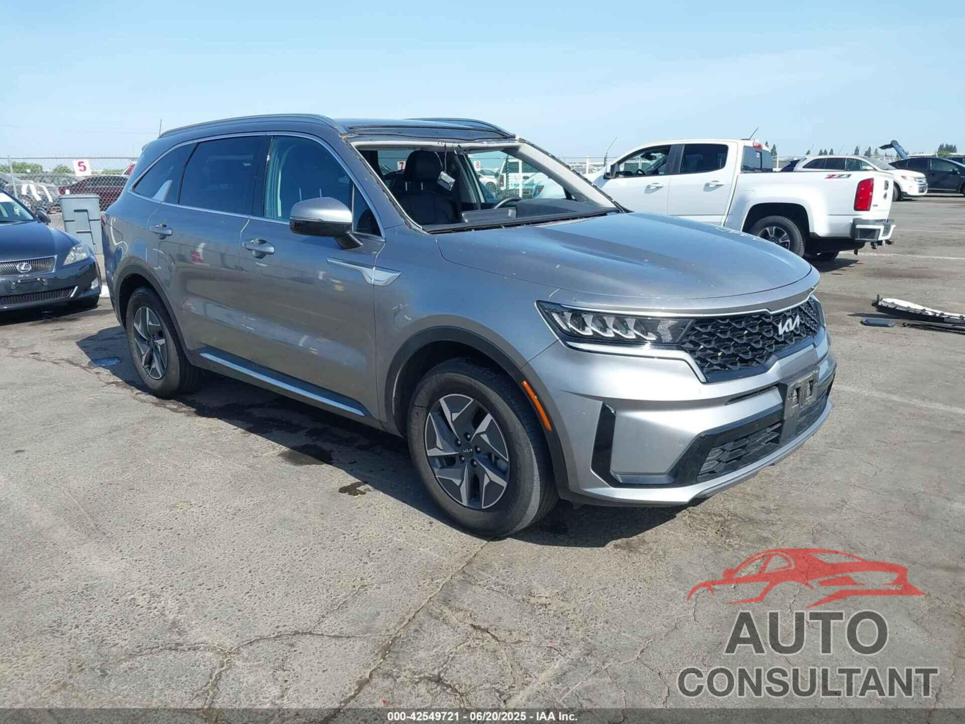 KIA SORENTO HYBRID 2023 - KNDRH4LG8P5136535