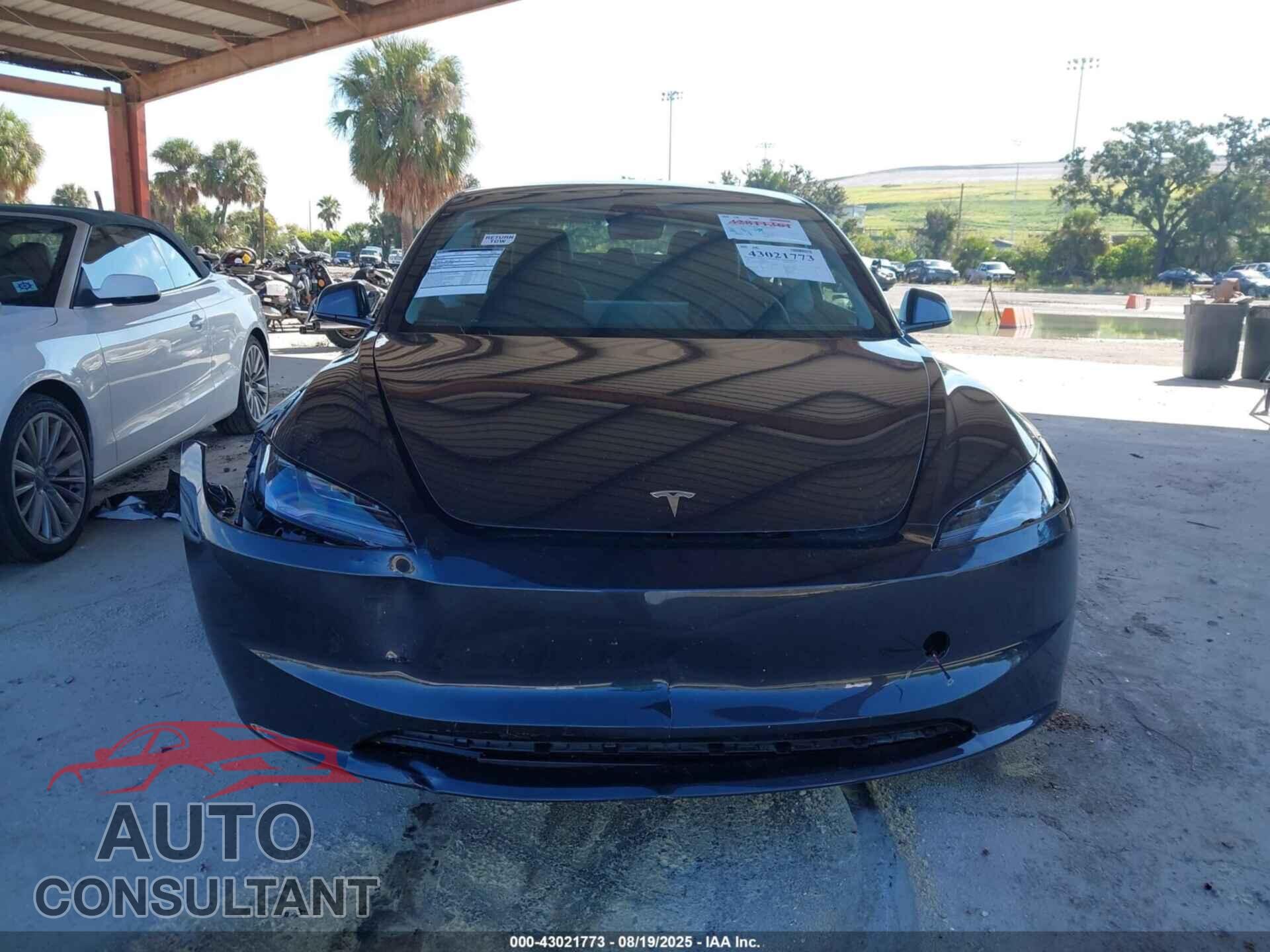 TESLA MODEL 3 2025 - 5YJ3E1EAXSF999639