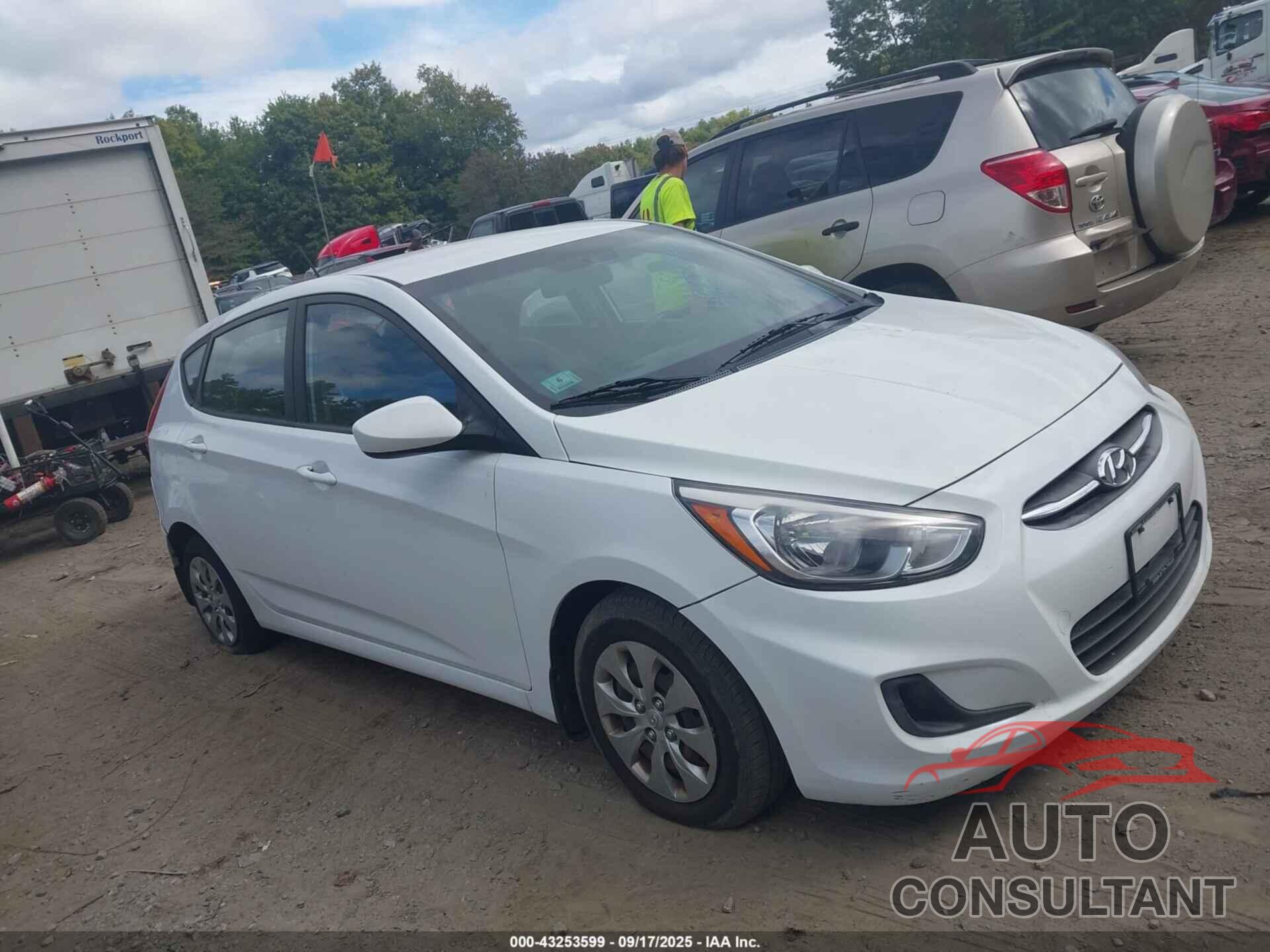 HYUNDAI ACCENT 2016 - KMHCT5AE5GU290021