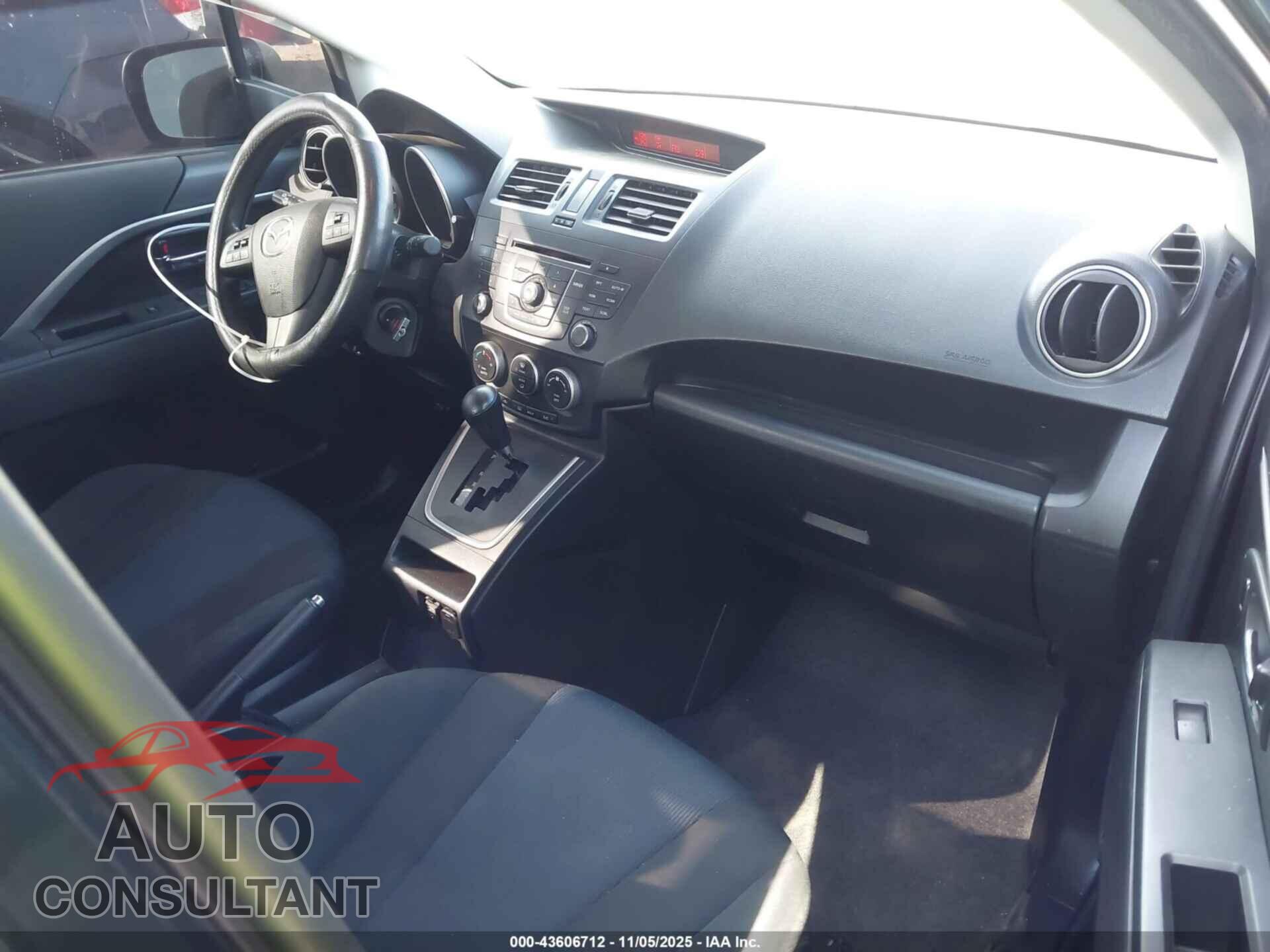 MAZDA MAZDA5 2015 - JM1CW2BL7F0182965