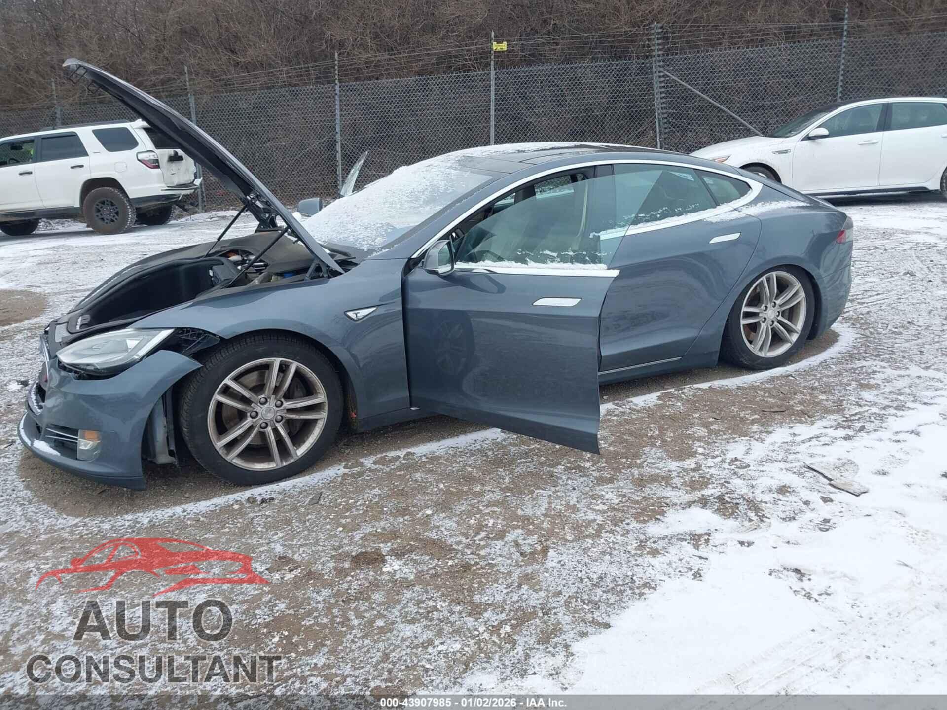 TESLA MODEL S 2013 - 5YJSA1AC5DFP10247