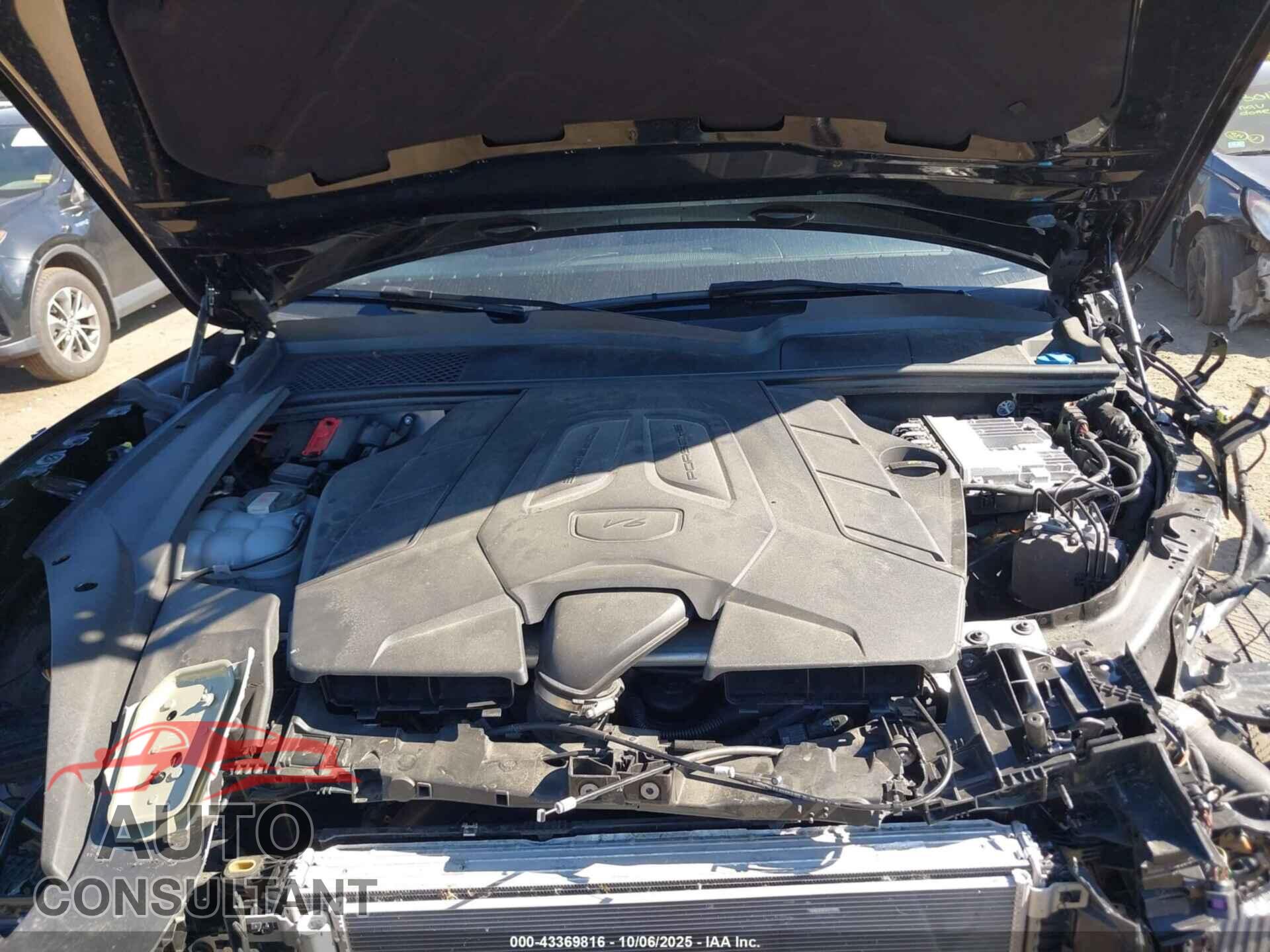 PORSCHE CAYENNE 2024 - WP1AA2AY6RDA02454